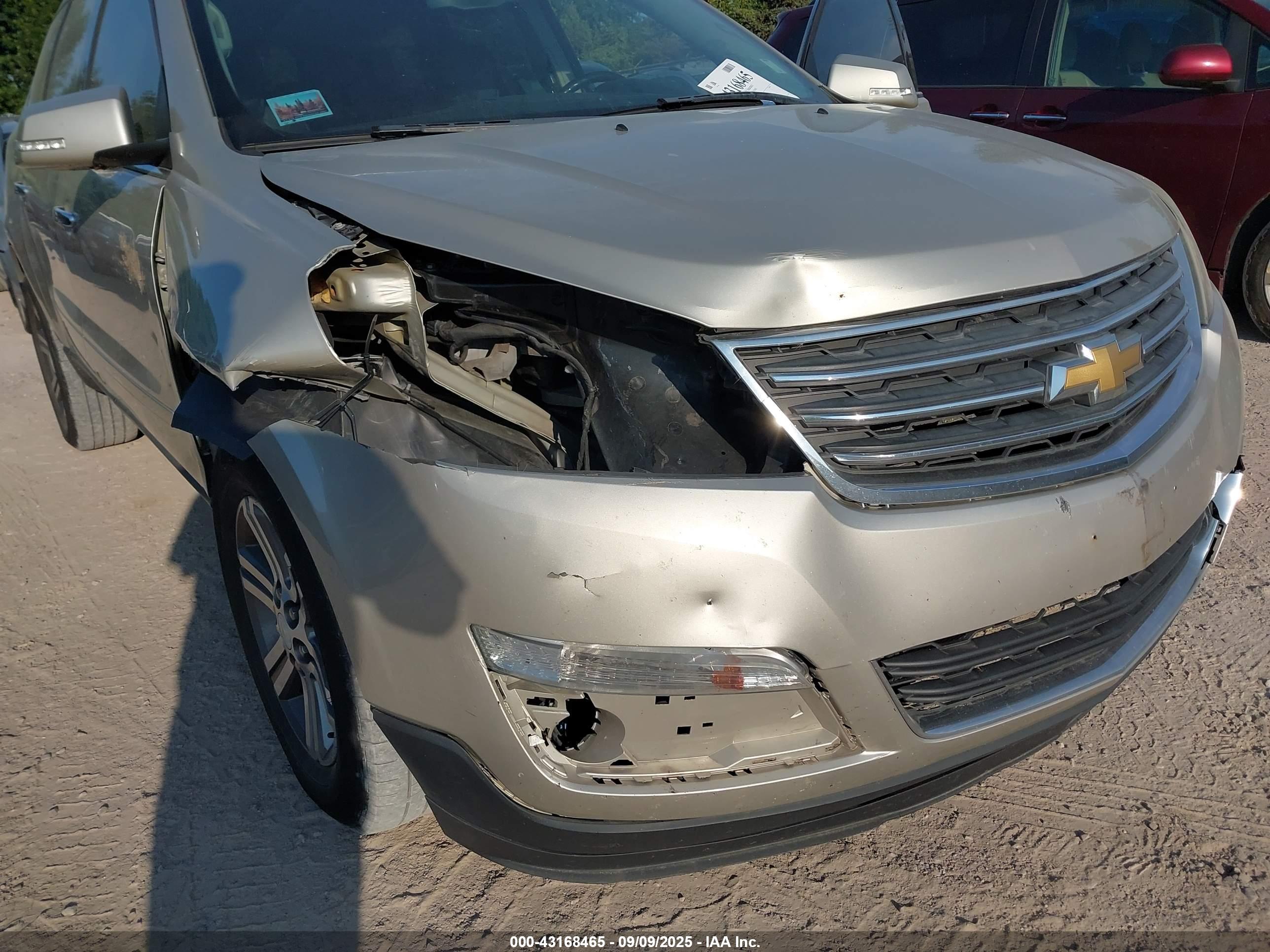 CHEVROLET TRAVERSE image 6