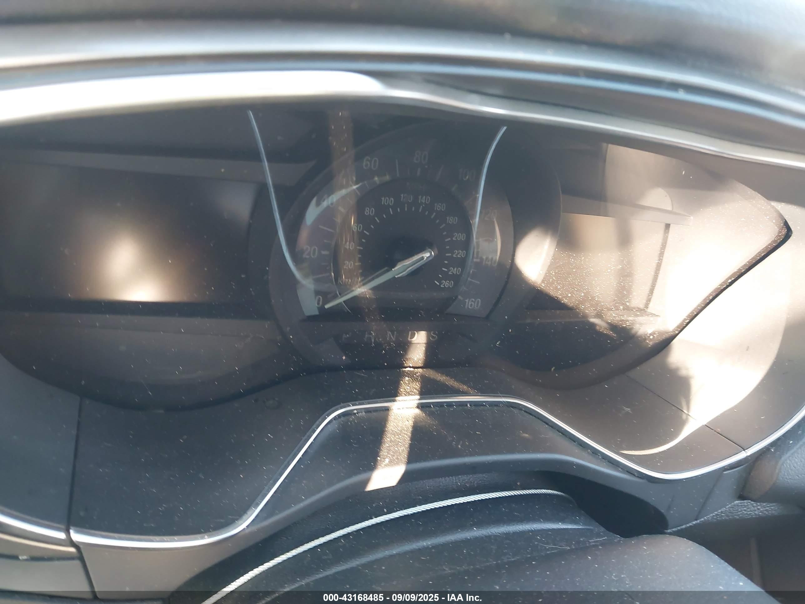 FORD FUSION image 7