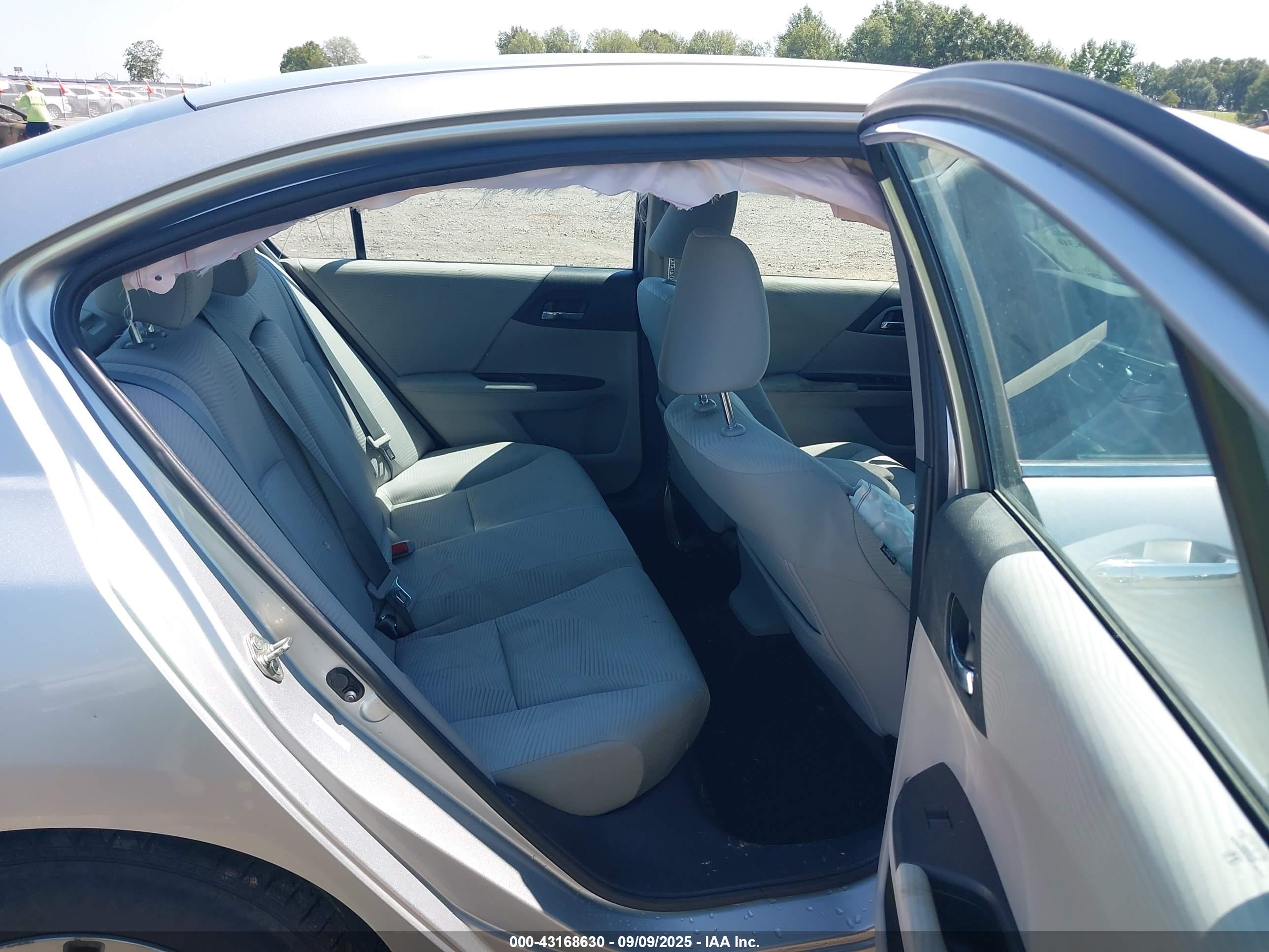 HONDA ACCORD image 8