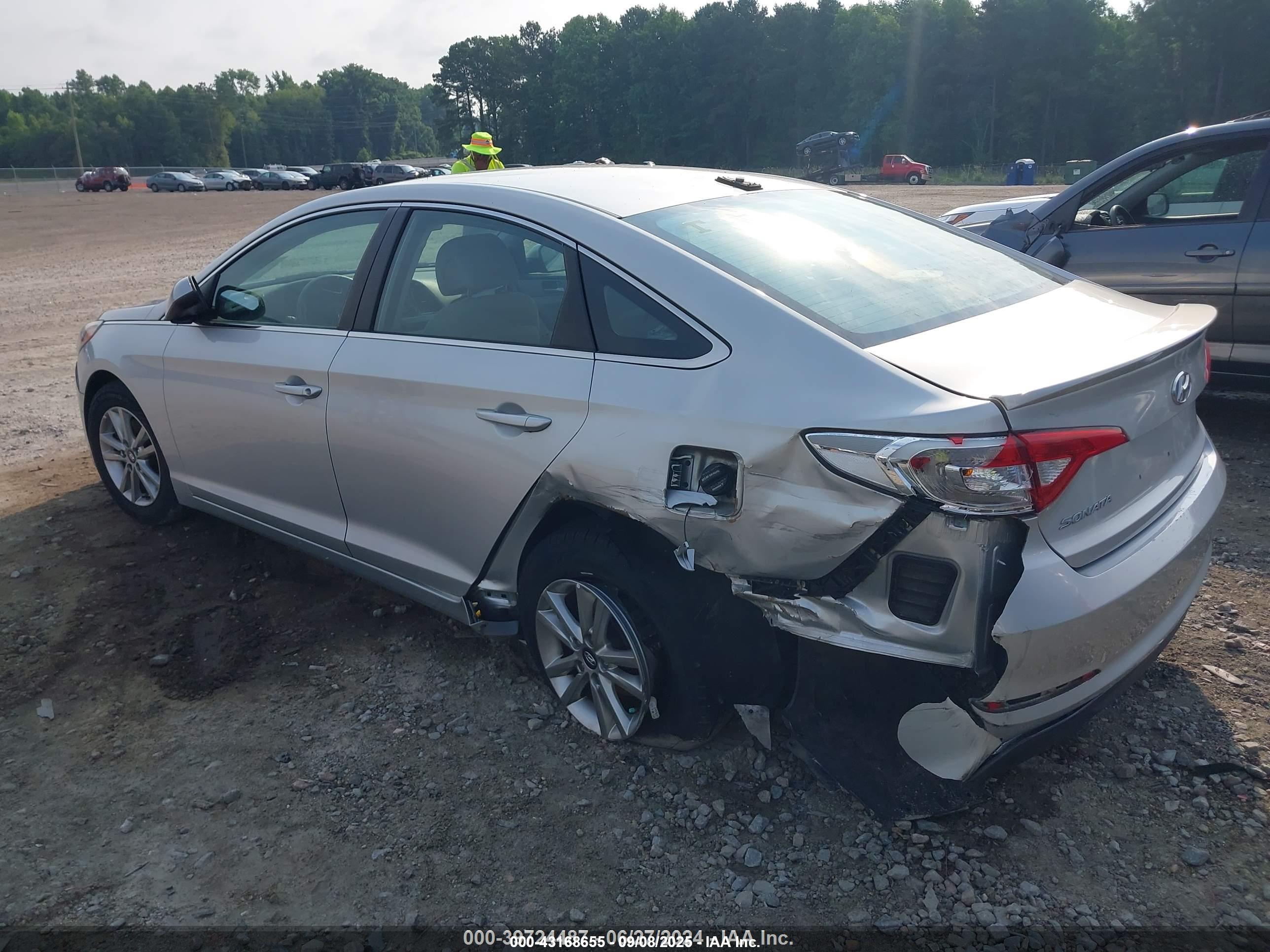 HYUNDAI SONATA image 3