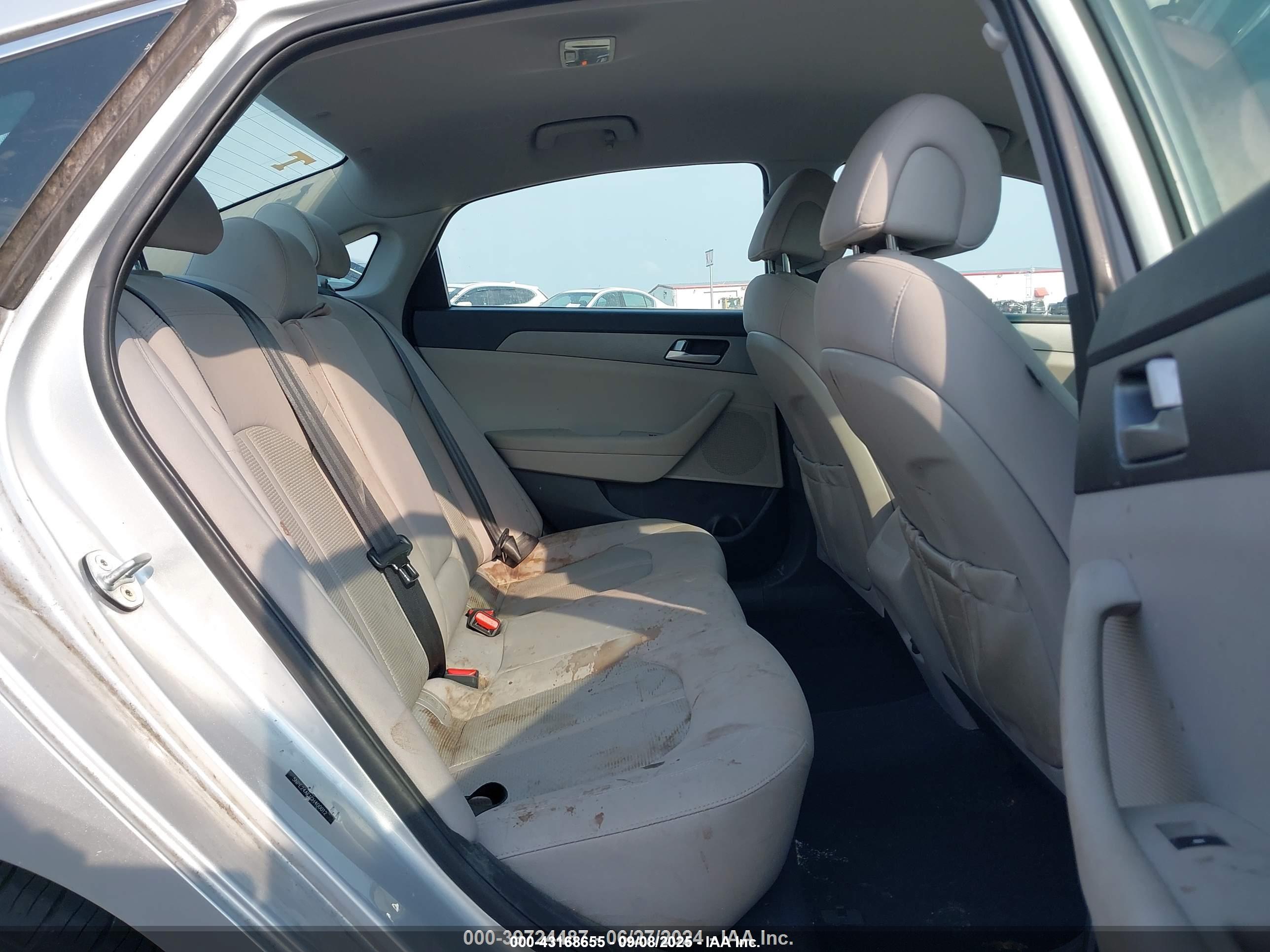 HYUNDAI SONATA image 8