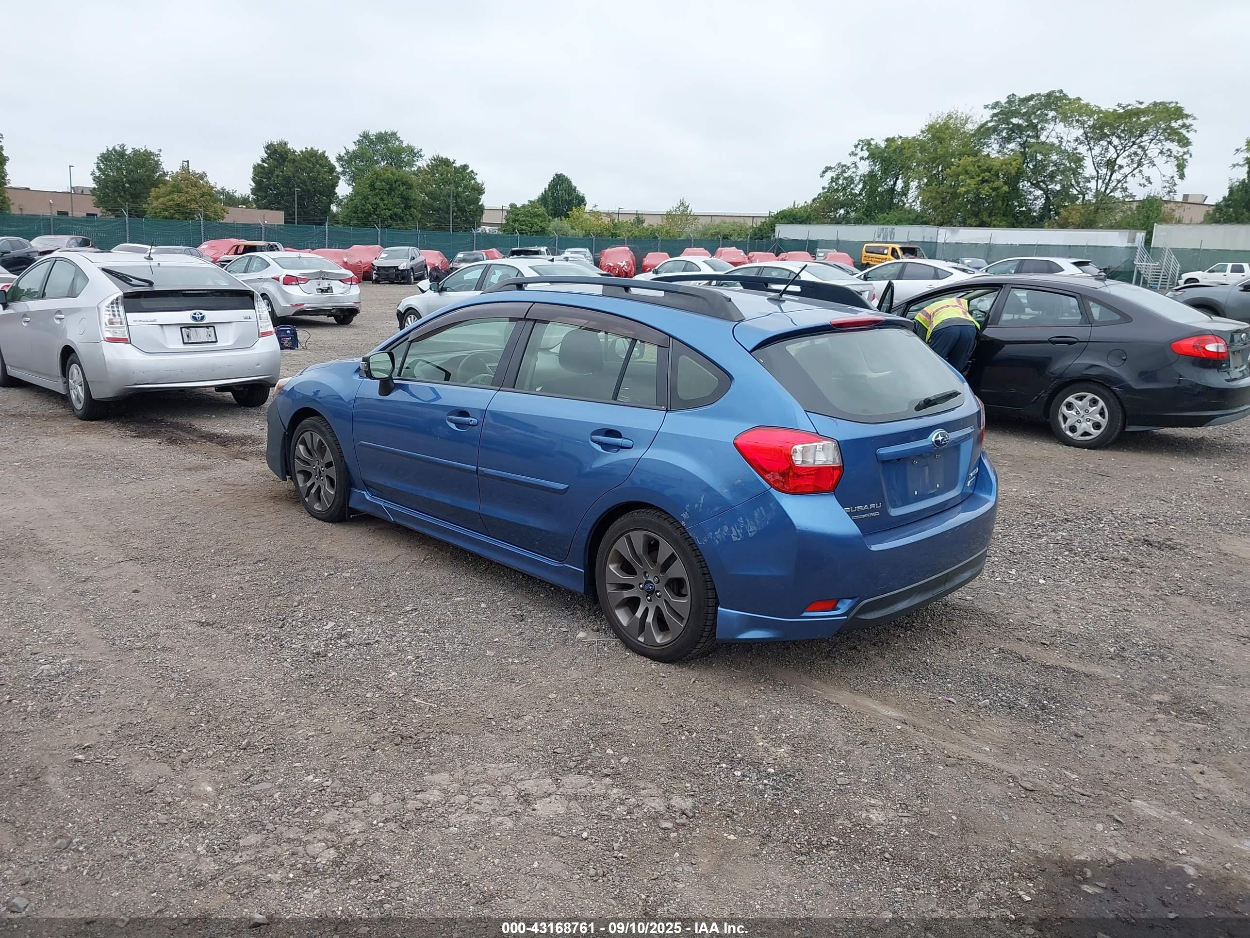SUBARU IMPREZA image 3