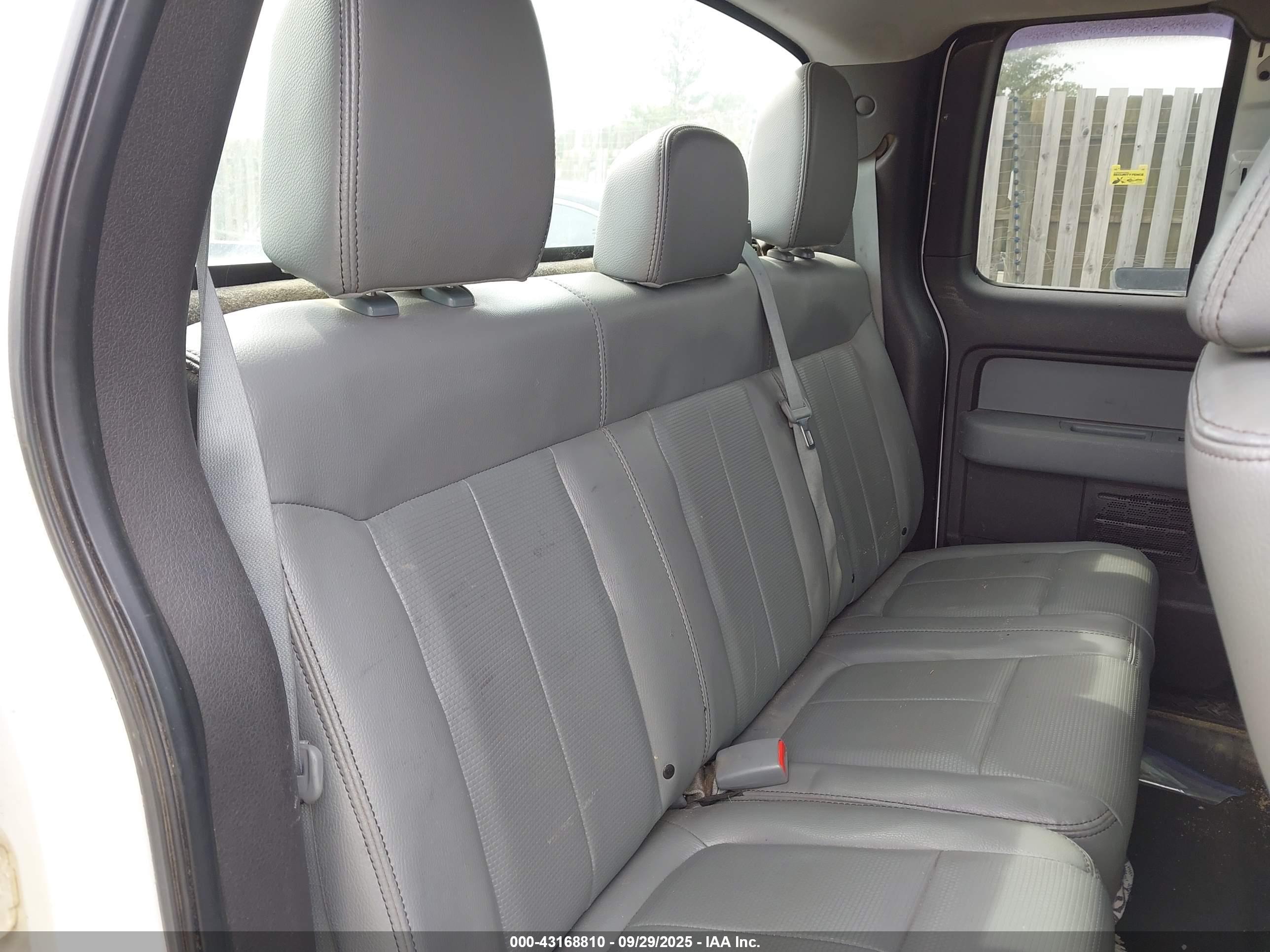 FORD F-150 image 8
