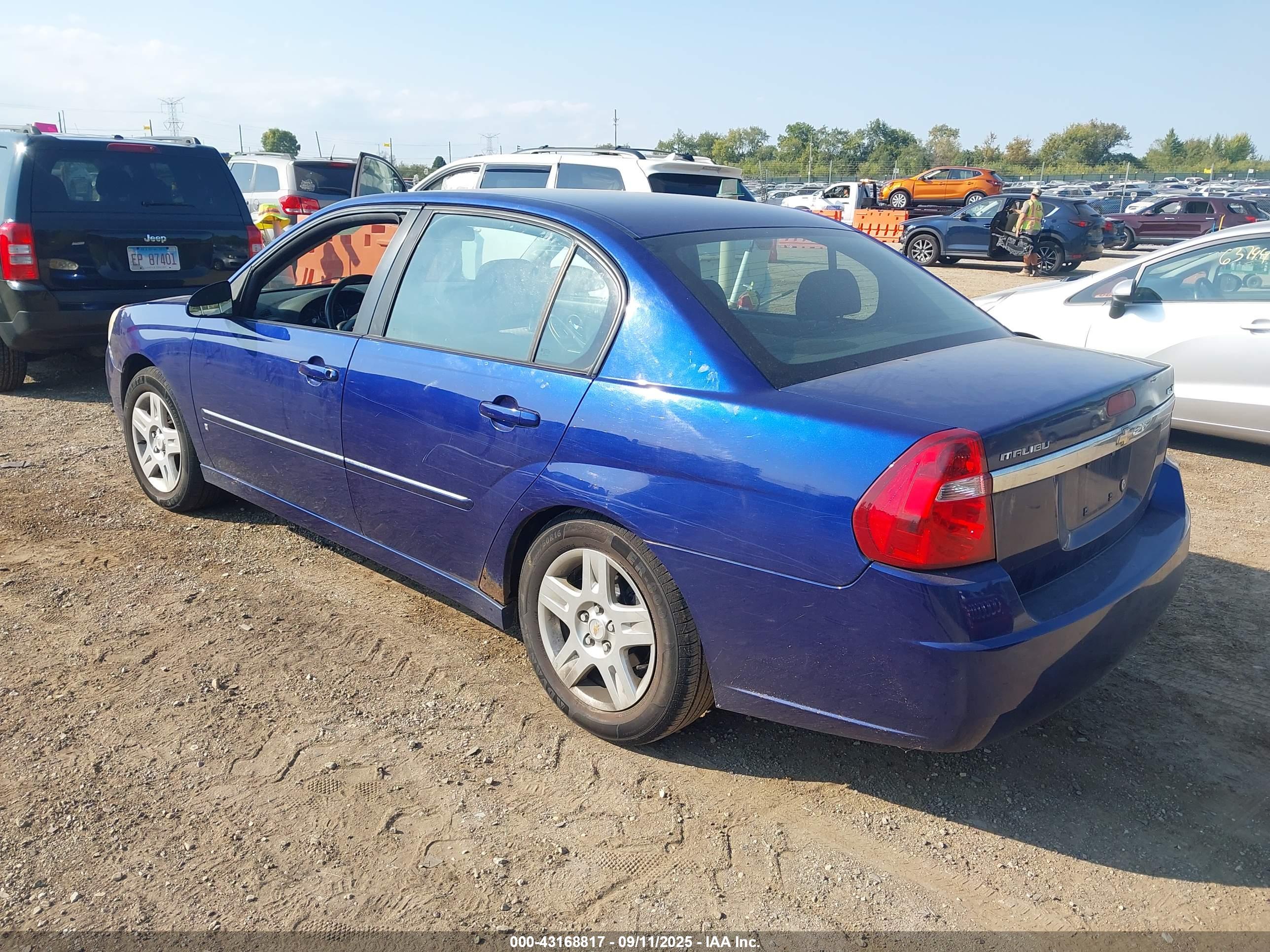 CHEVROLET MALIBU image 3