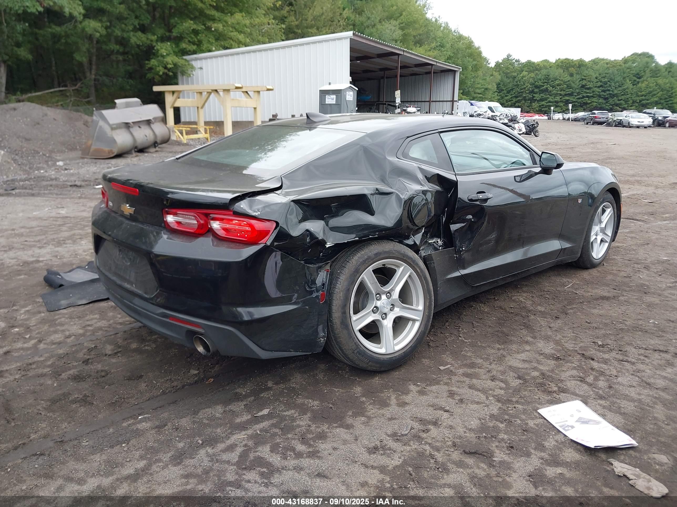 CHEVROLET CAMARO image 4