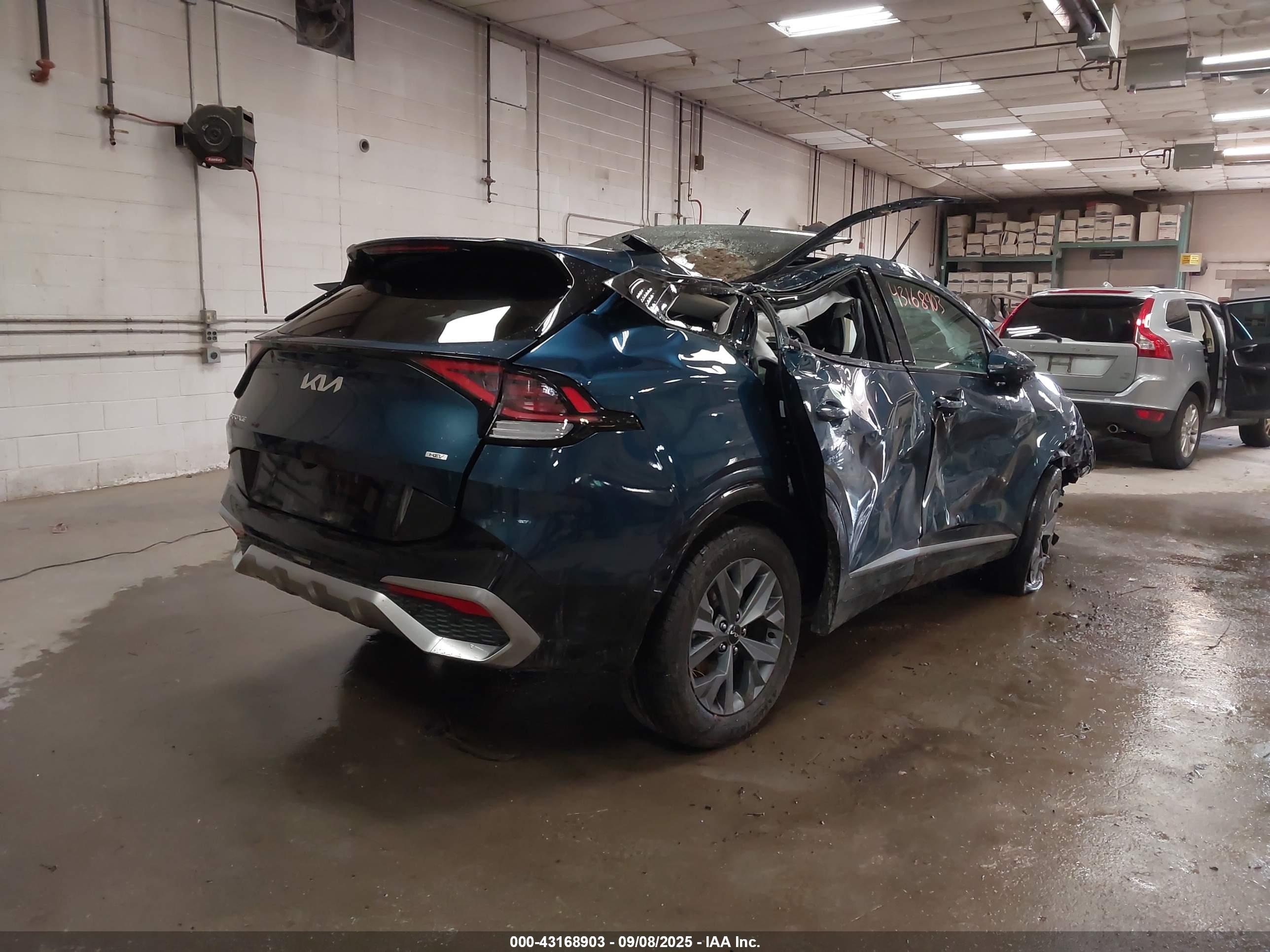 KIA SPORTAGE image 4