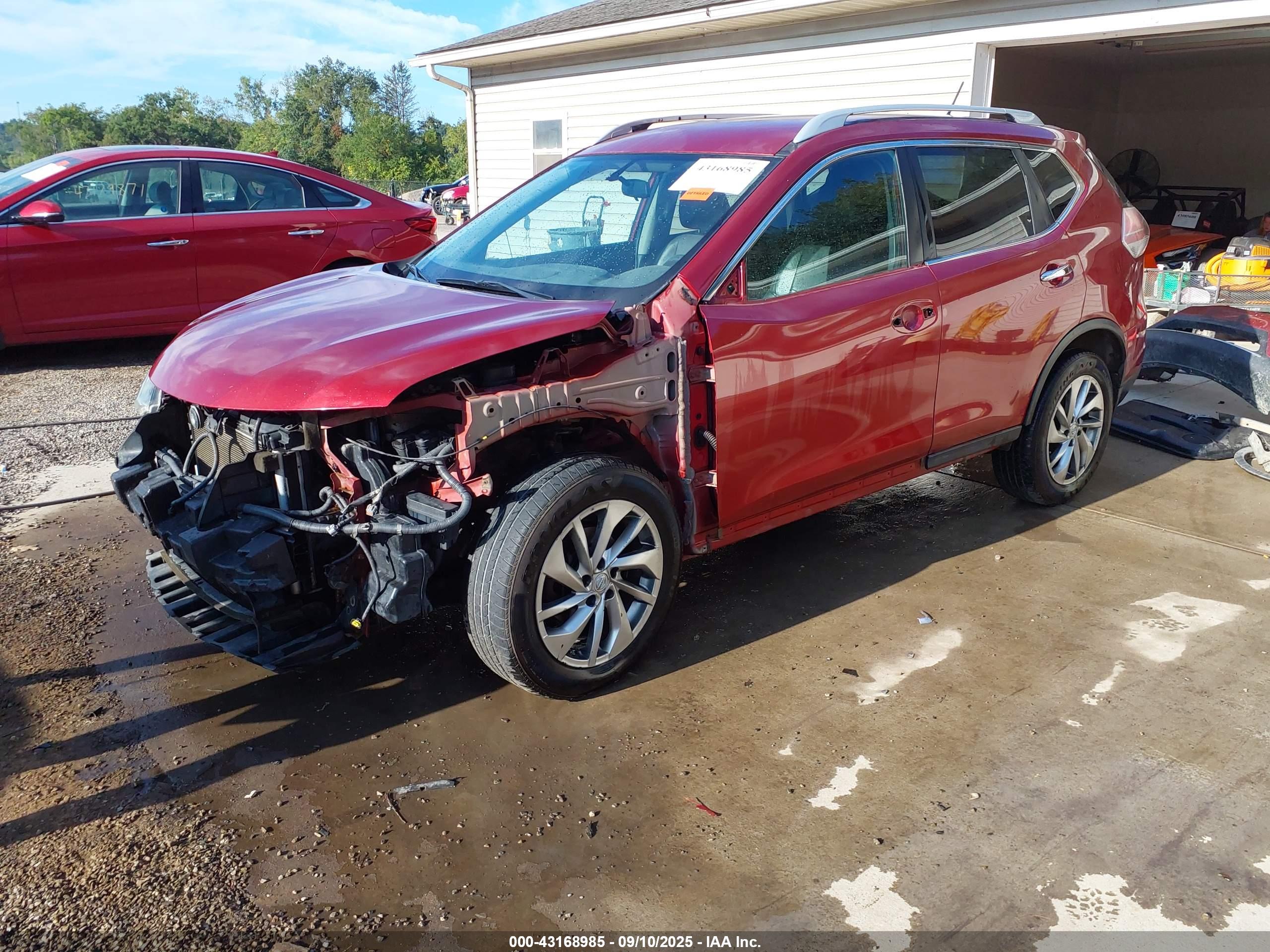 NISSAN ROGUE image 2