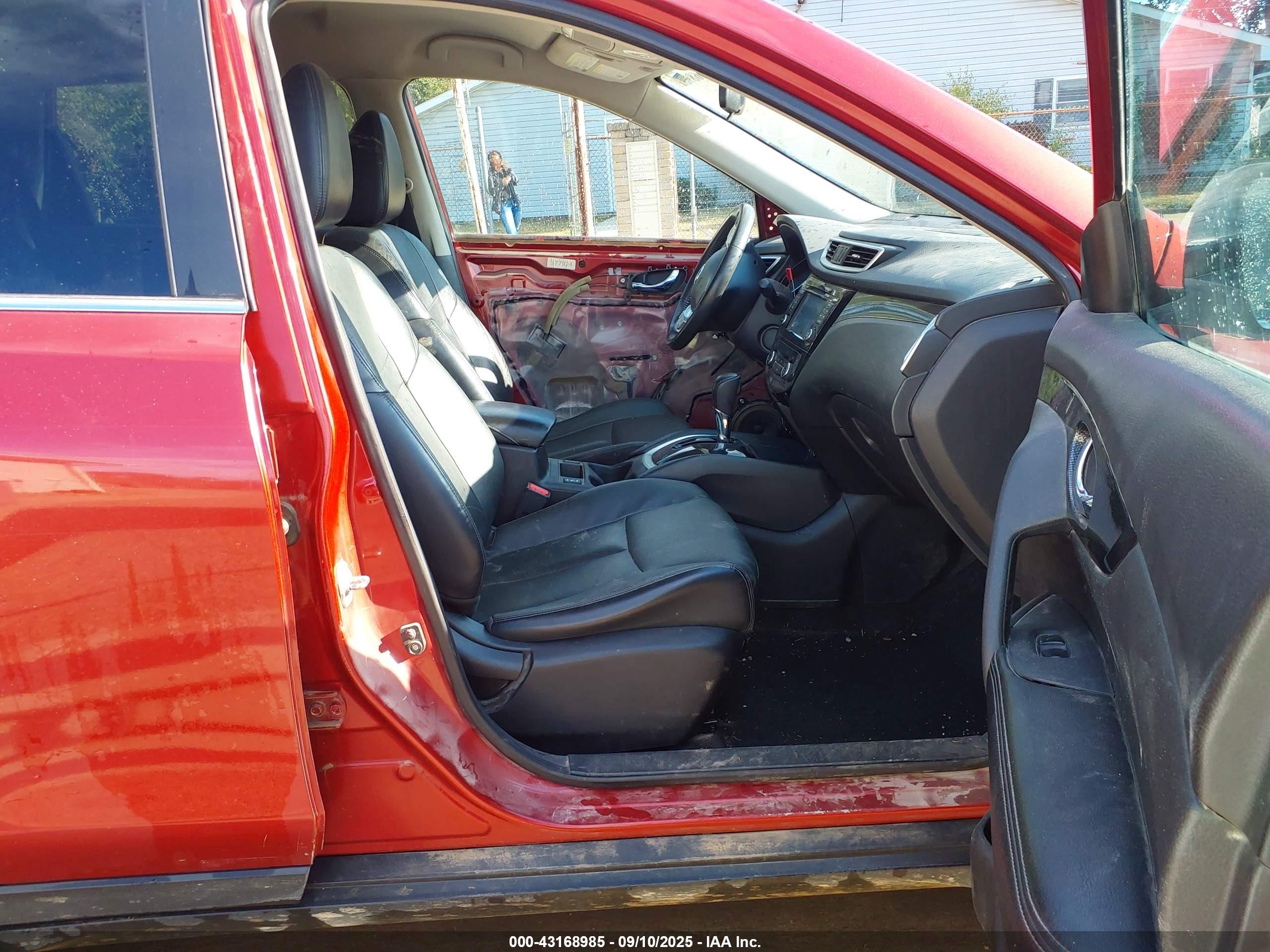 NISSAN ROGUE image 5