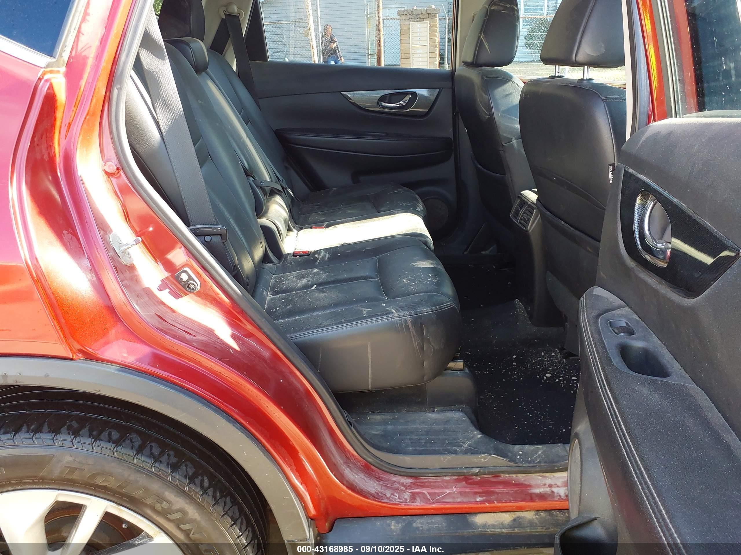 NISSAN ROGUE image 8