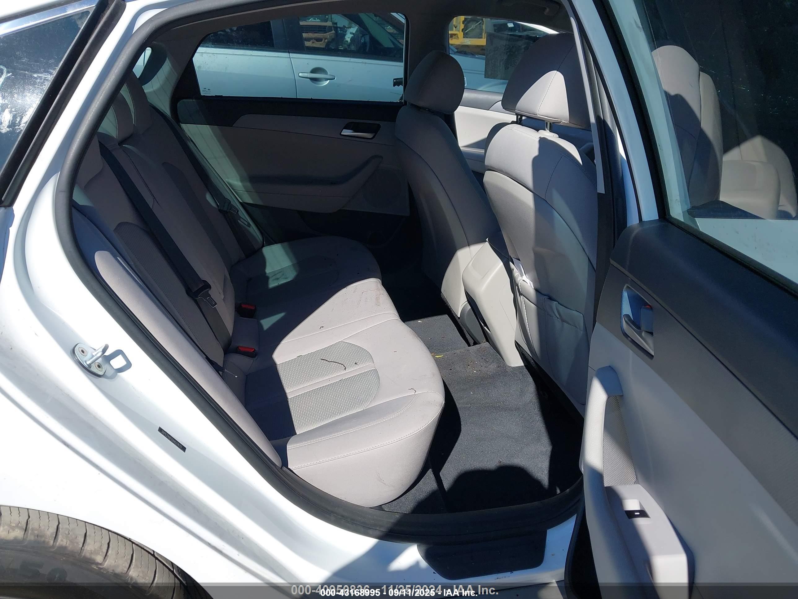 HYUNDAI SONATA image 8