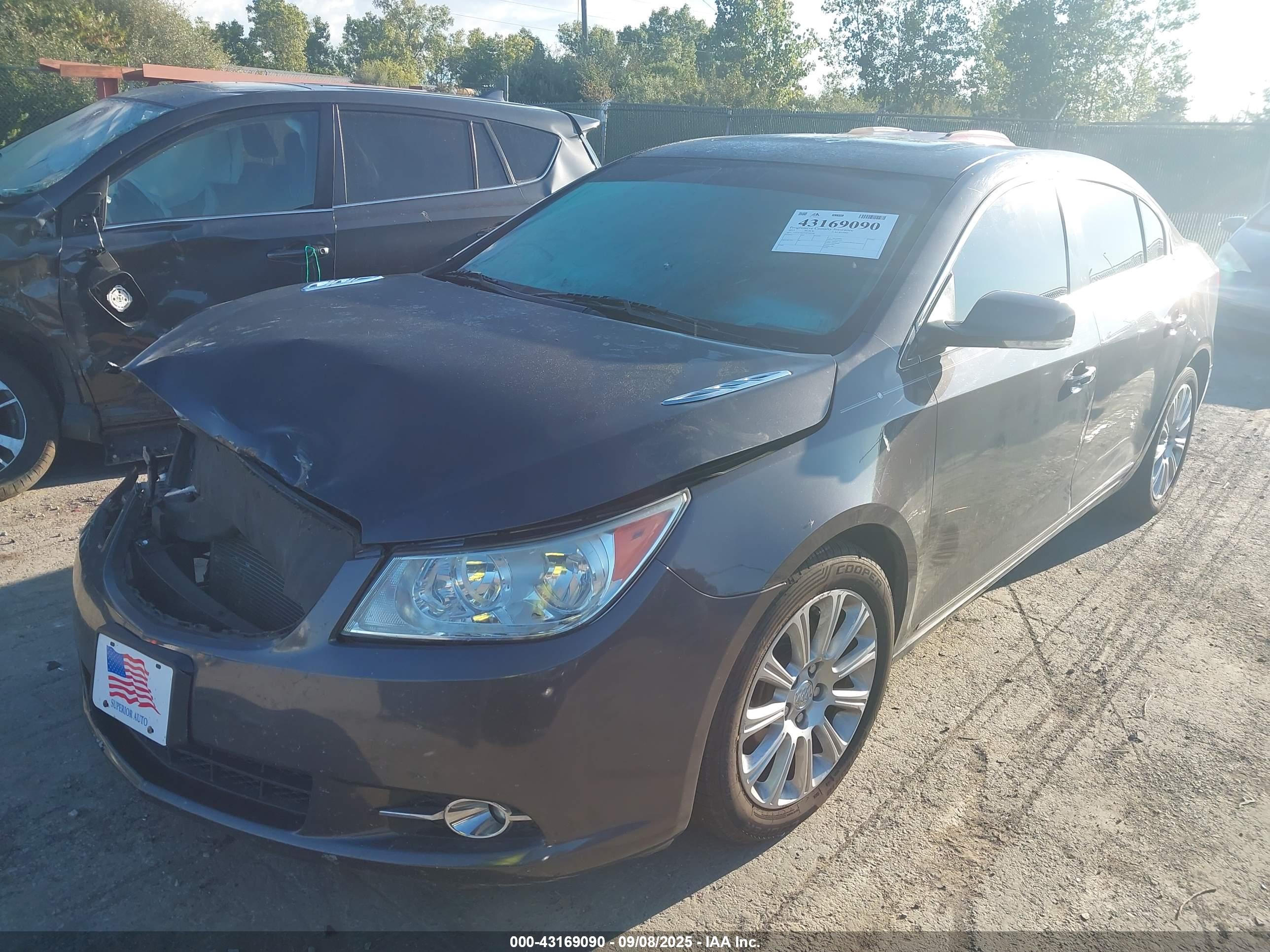BUICK LACROSSE image 2