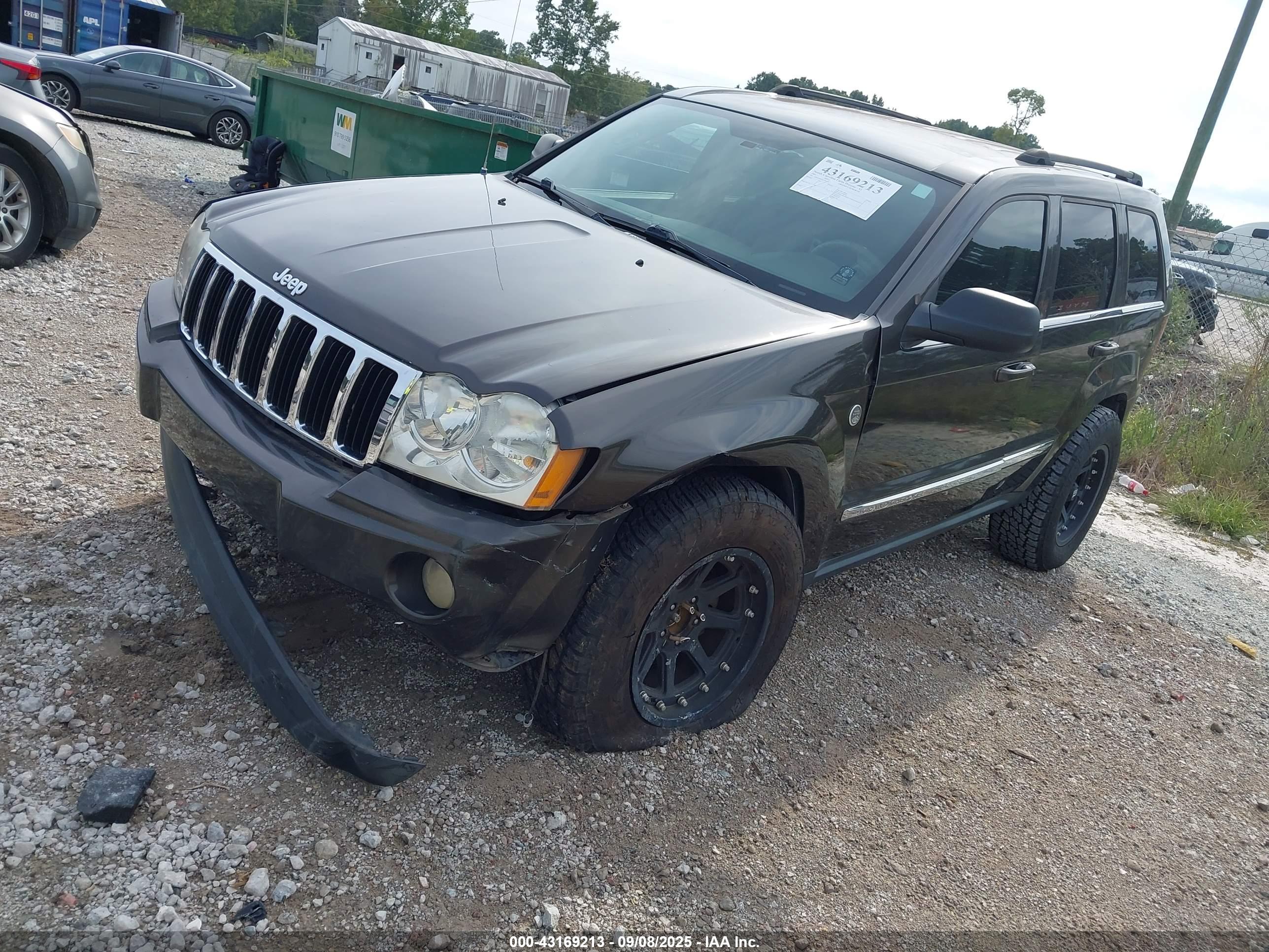 JEEP GRAND image 2
