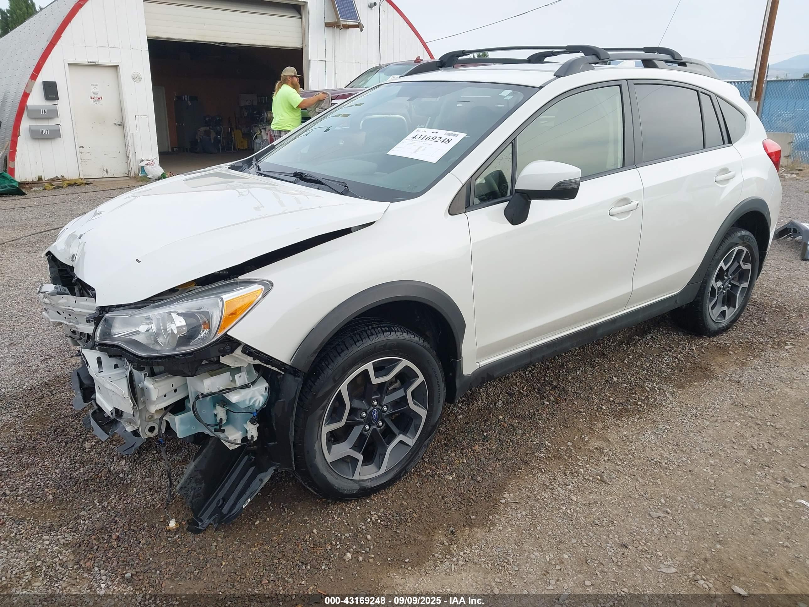 SUBARU CROSSTREK image 2