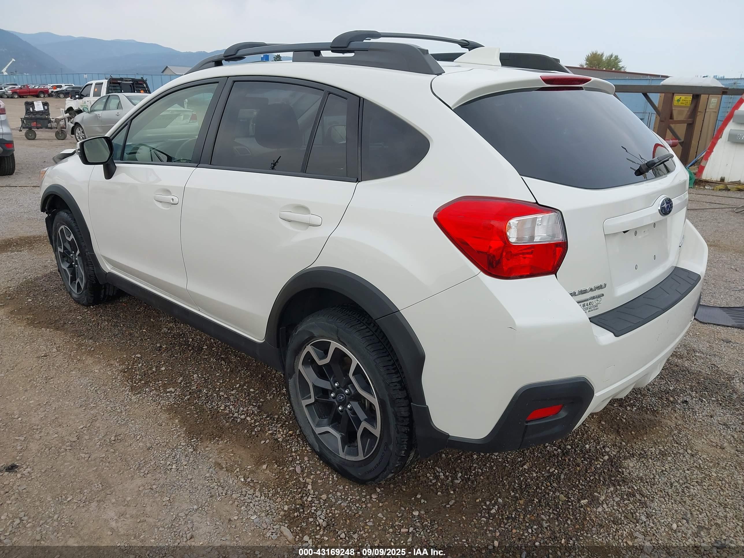 SUBARU CROSSTREK image 3