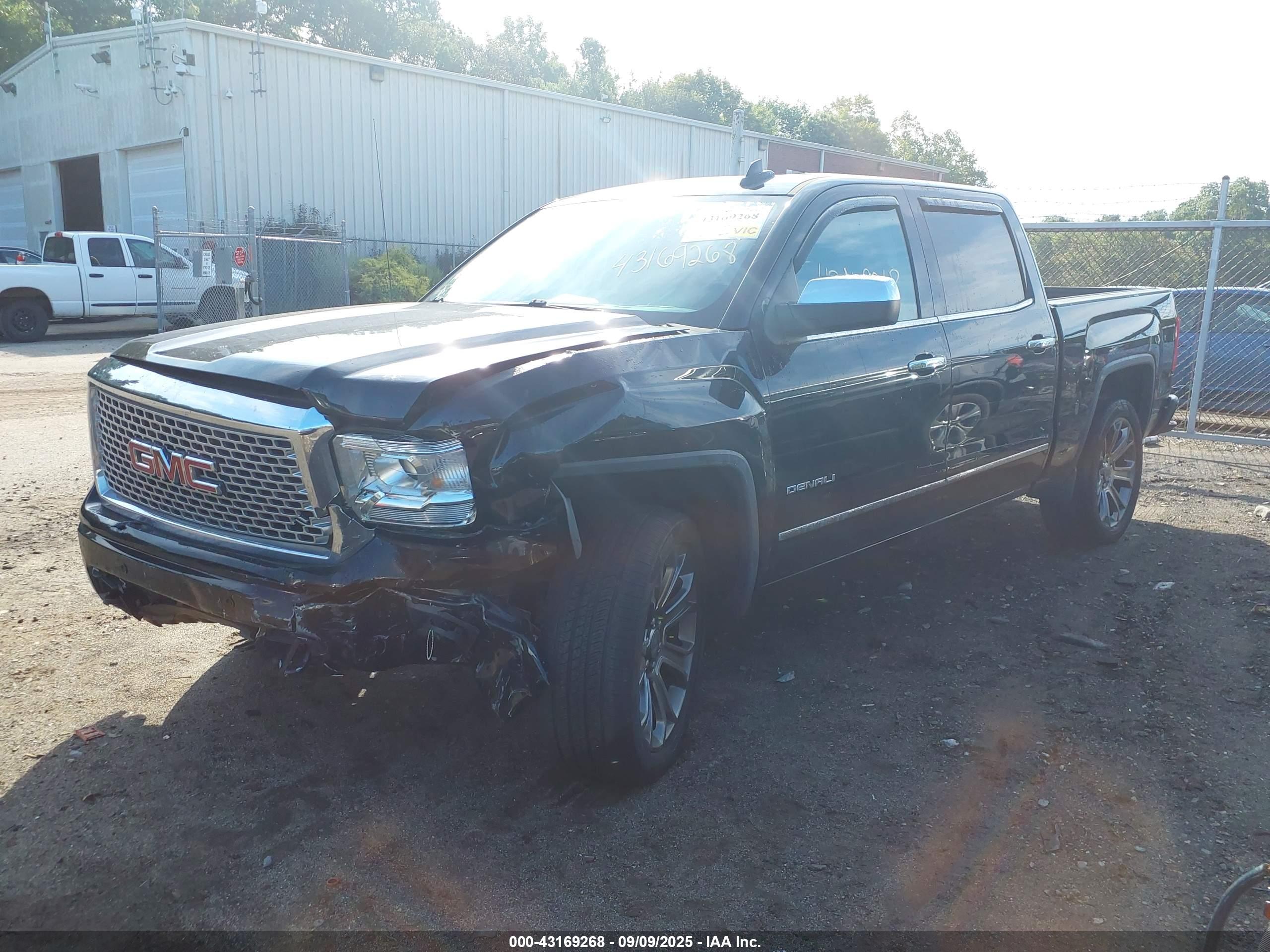 GMC SIERRA image 2