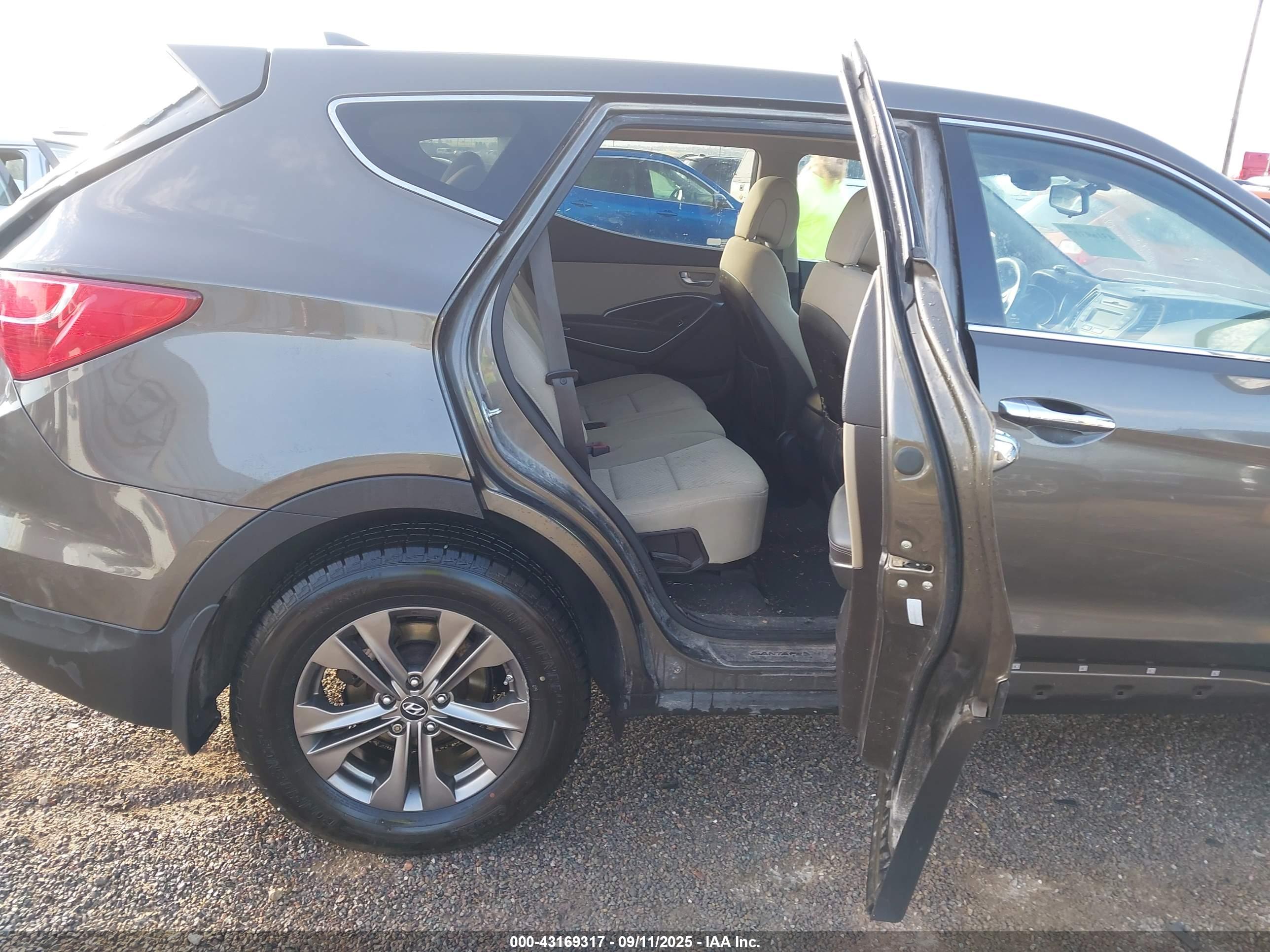 HYUNDAI SANTA image 8
