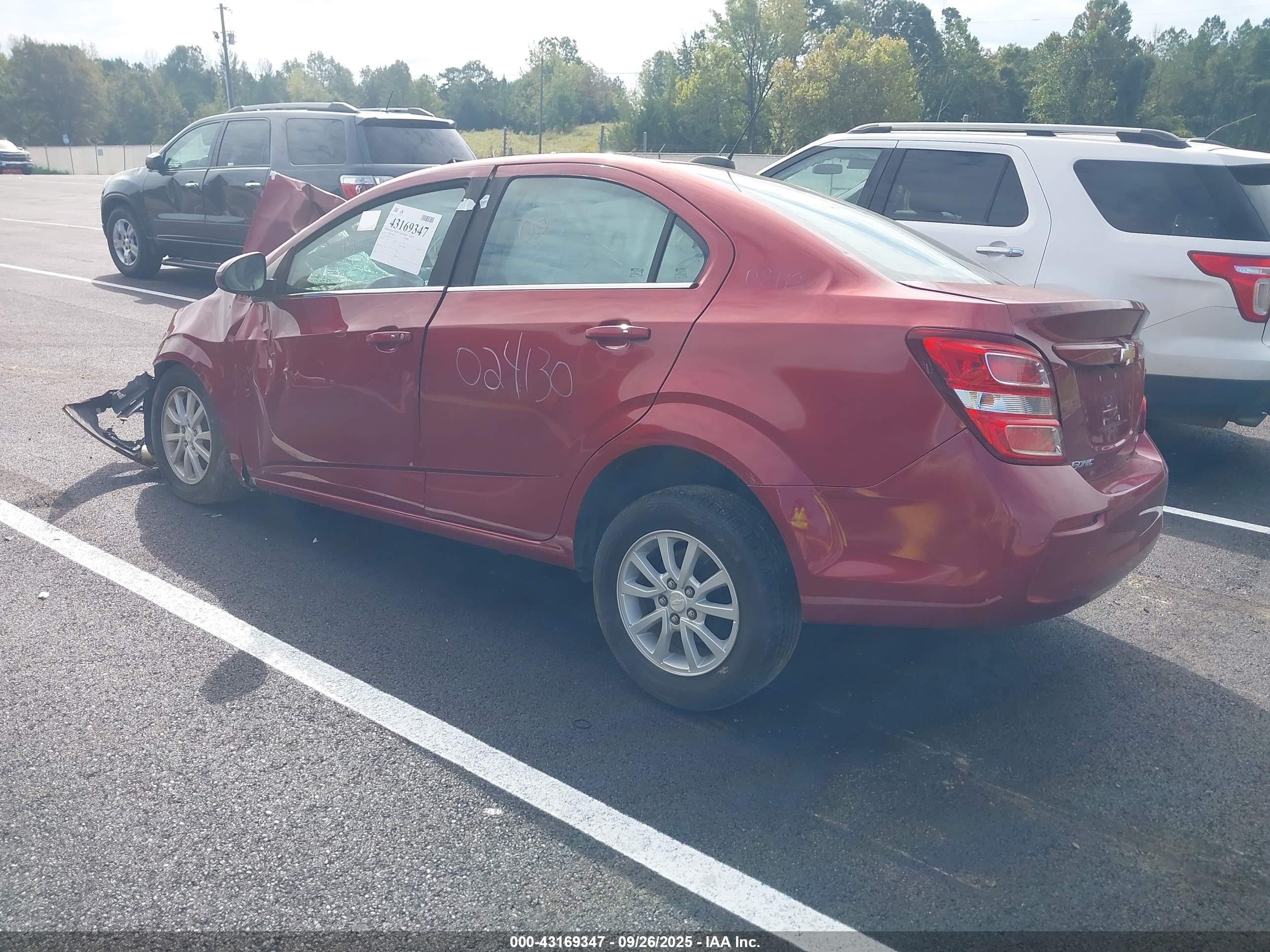 CHEVROLET SONIC image 3