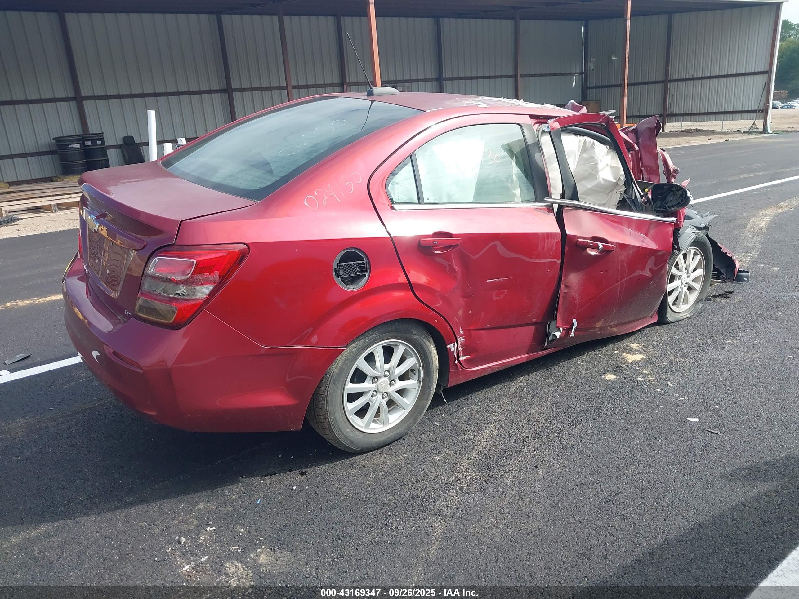 CHEVROLET SONIC image 4