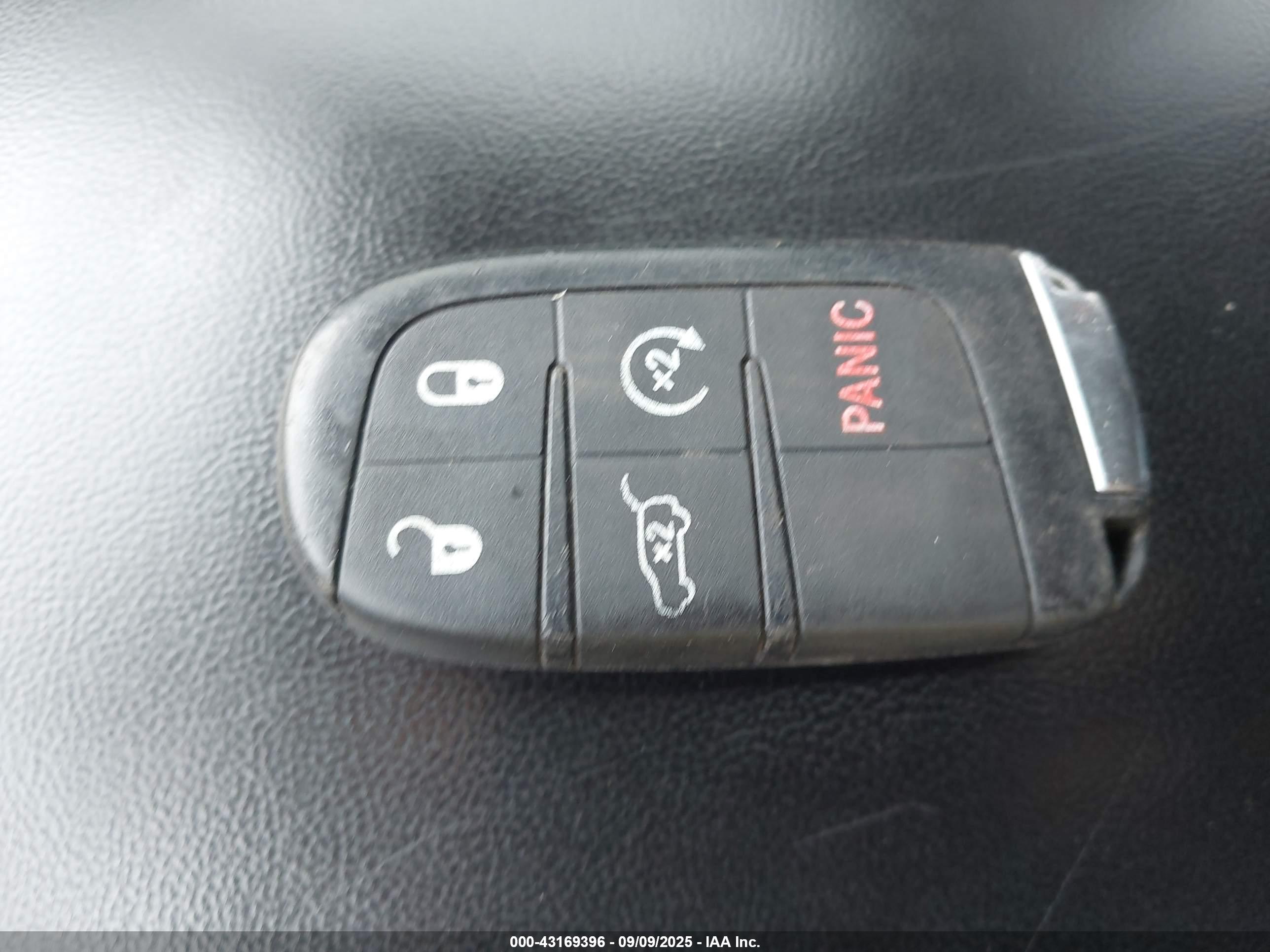 JEEP GRAND image 11