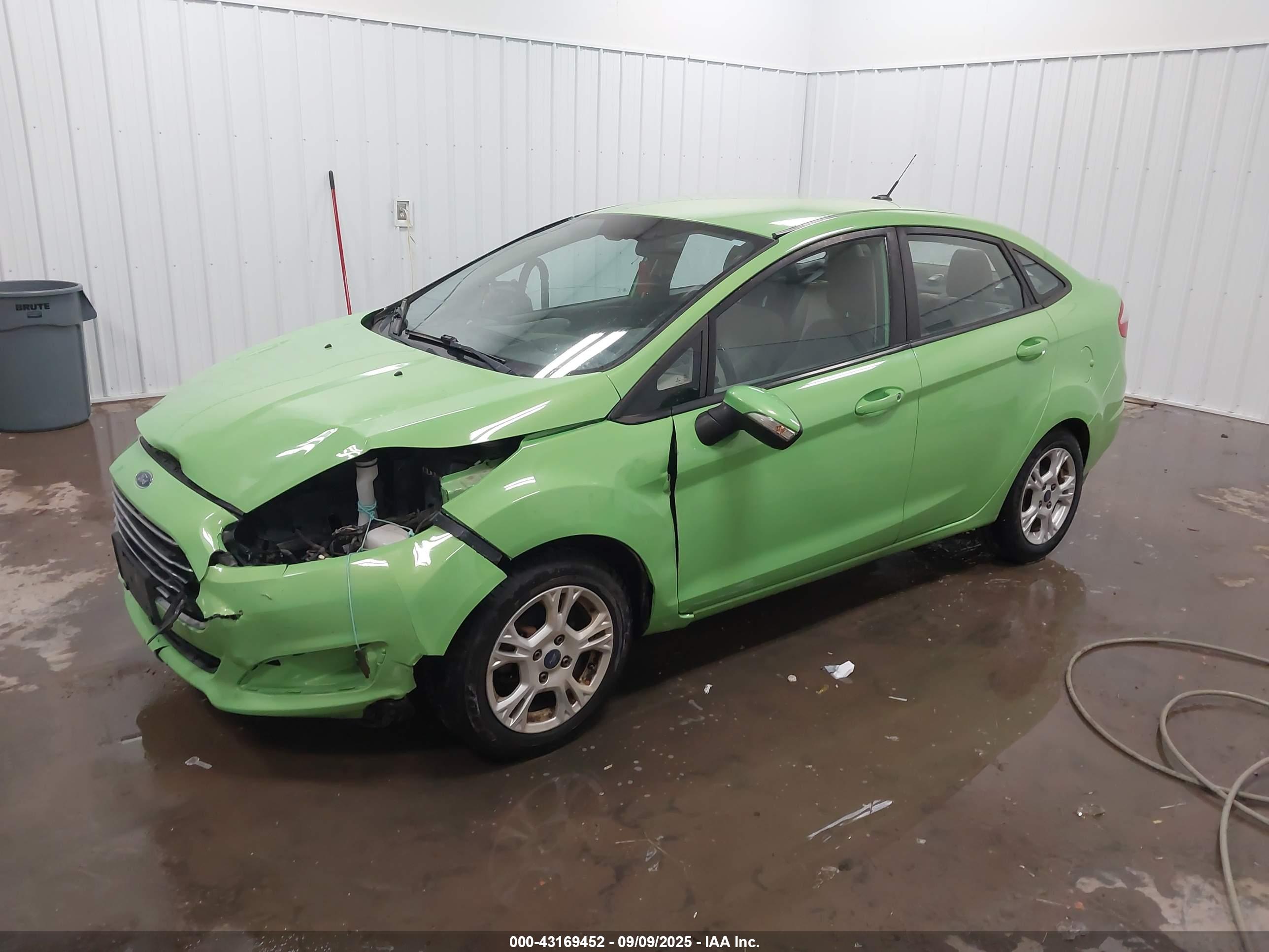 FORD FIESTA image 2