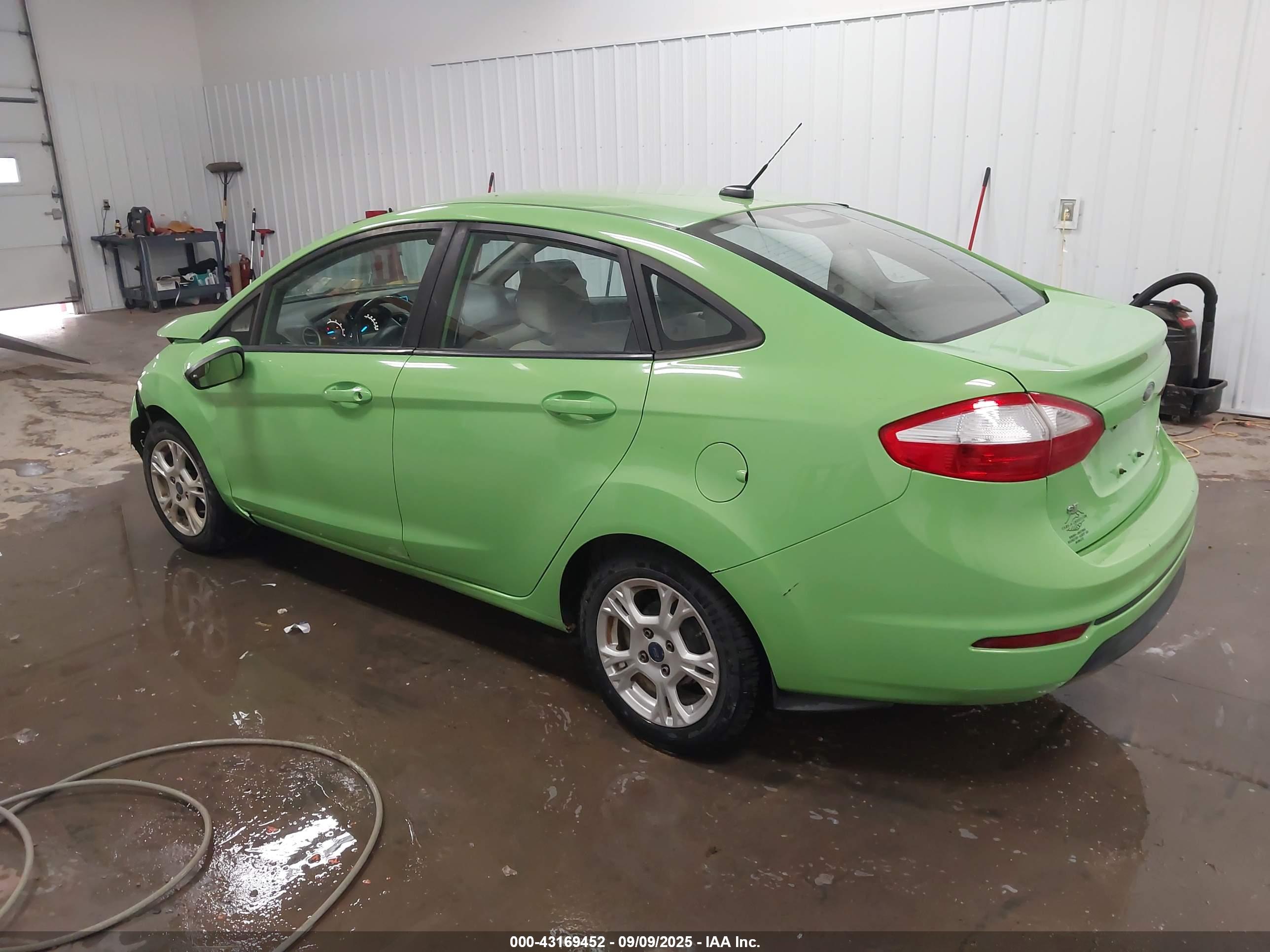 FORD FIESTA image 3