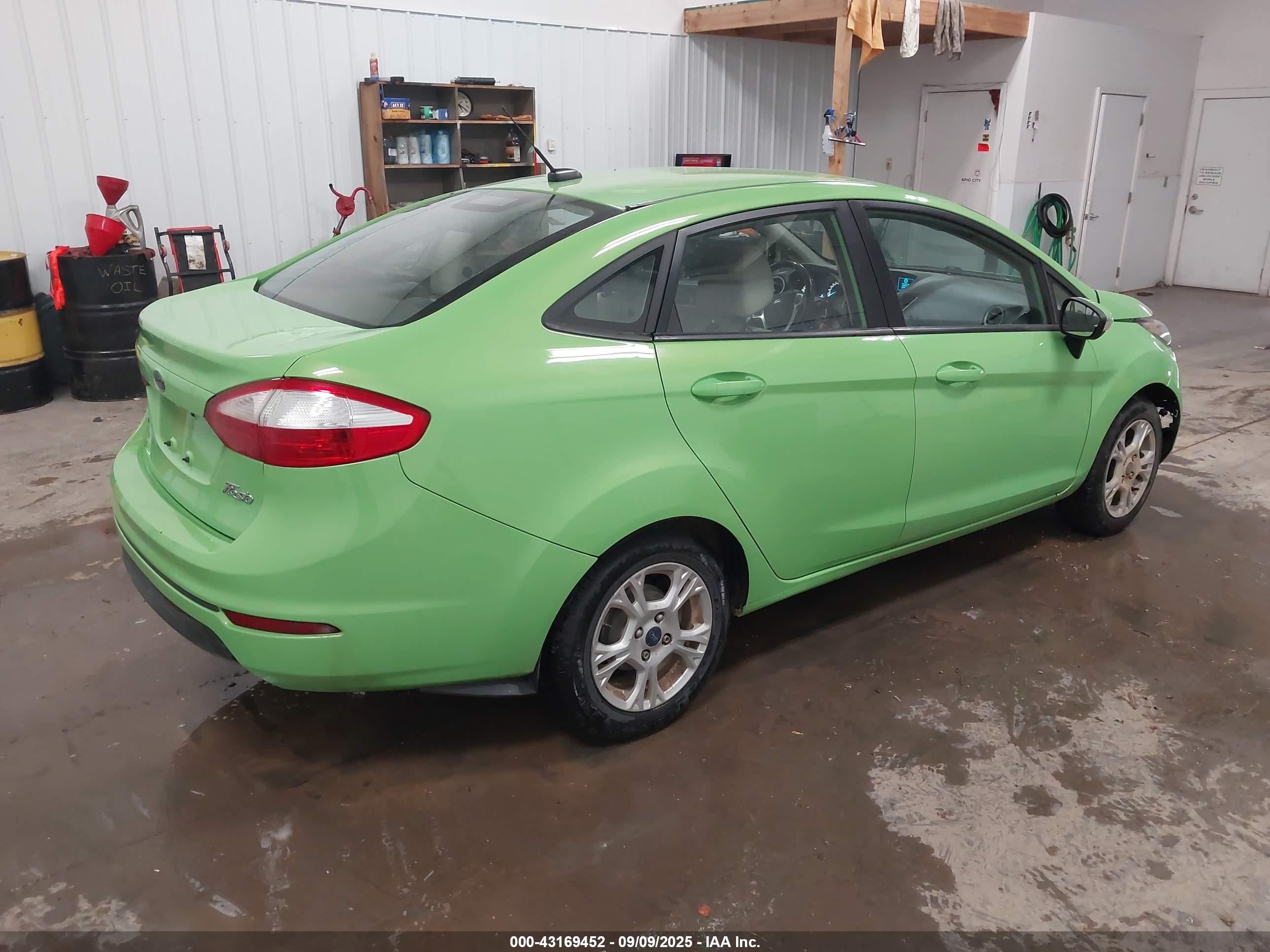 FORD FIESTA image 4