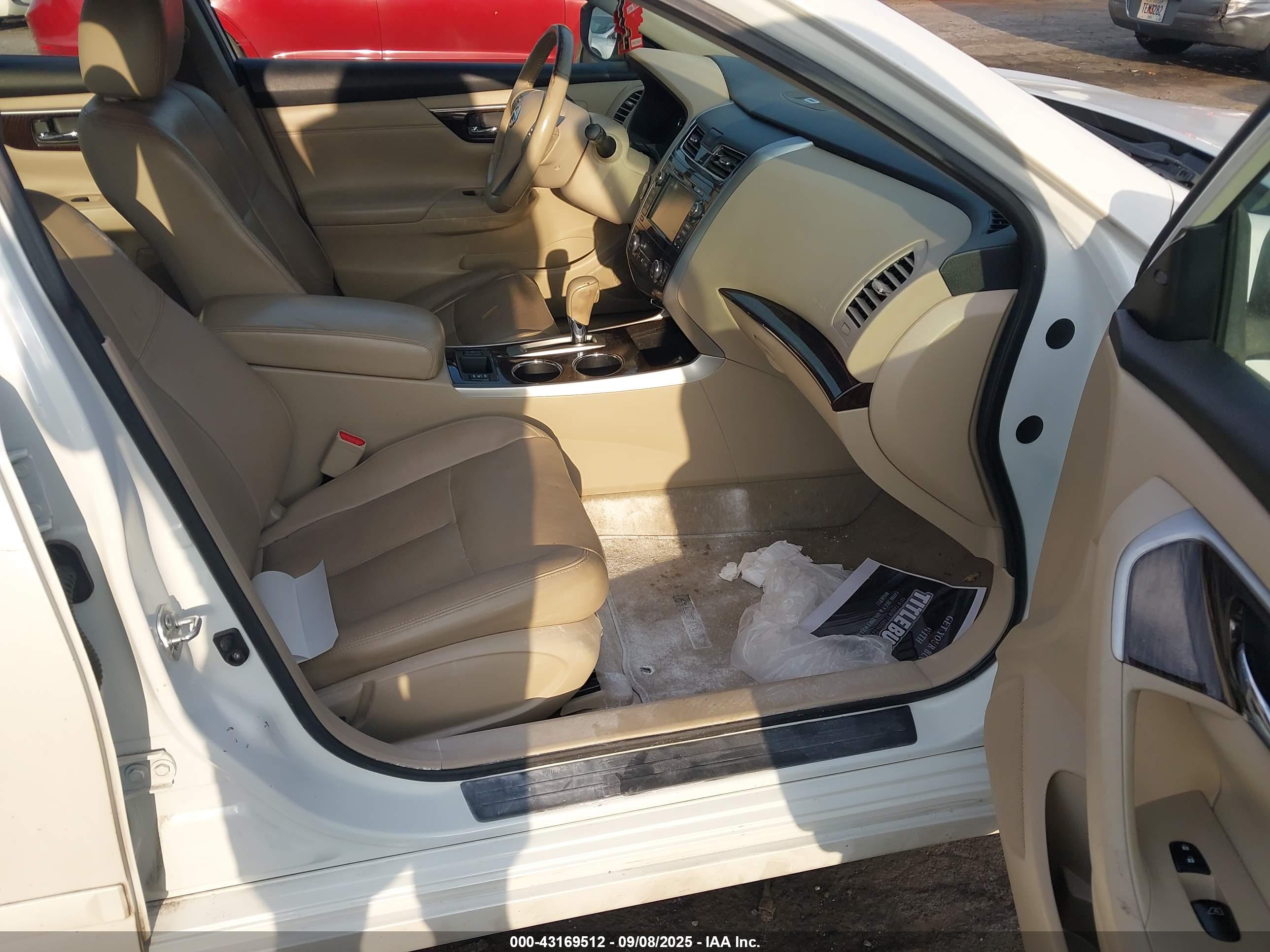 NISSAN ALTIMA image 5