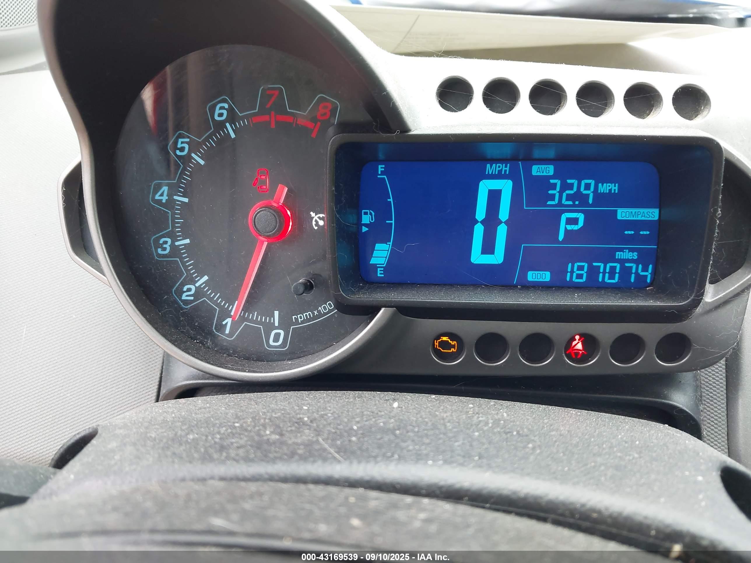 CHEVROLET SONIC image 7