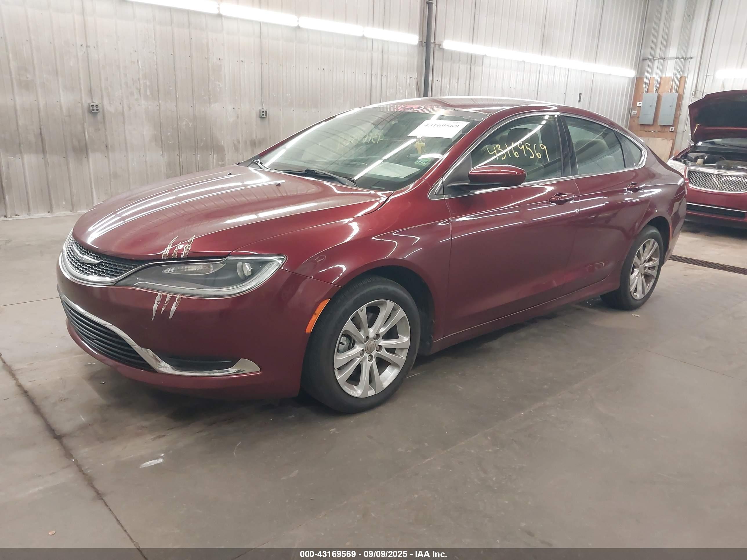 CHRYSLER 200 image 2