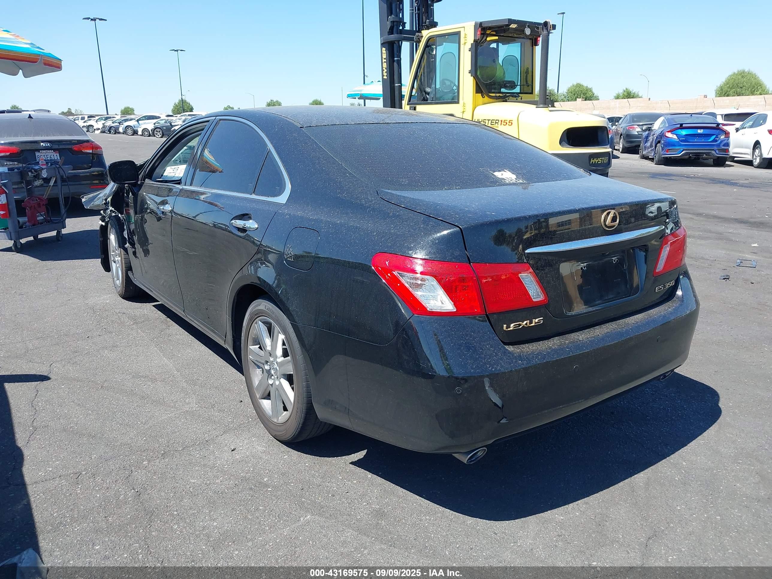 LEXUS ES image 3