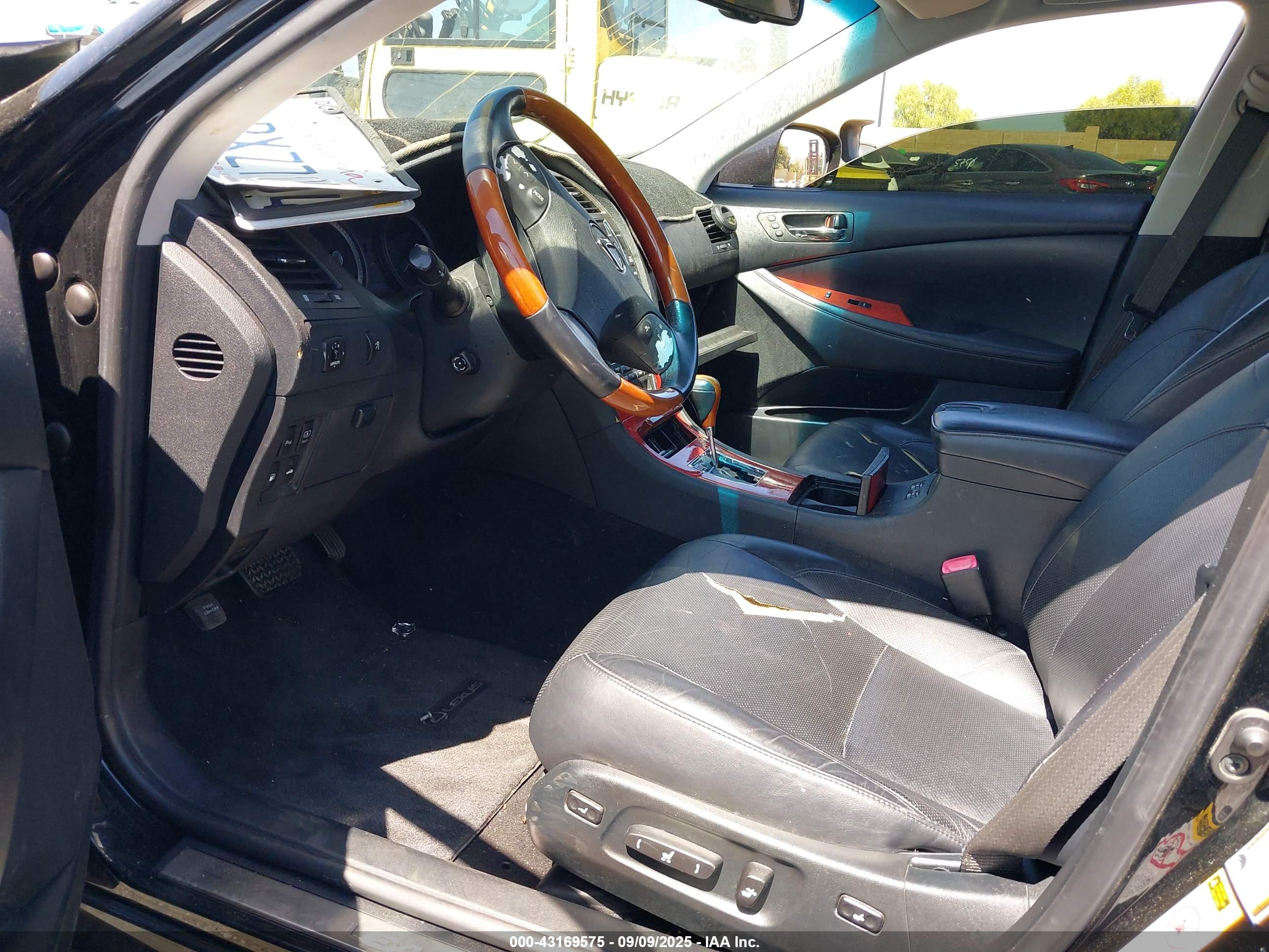 LEXUS ES image 5