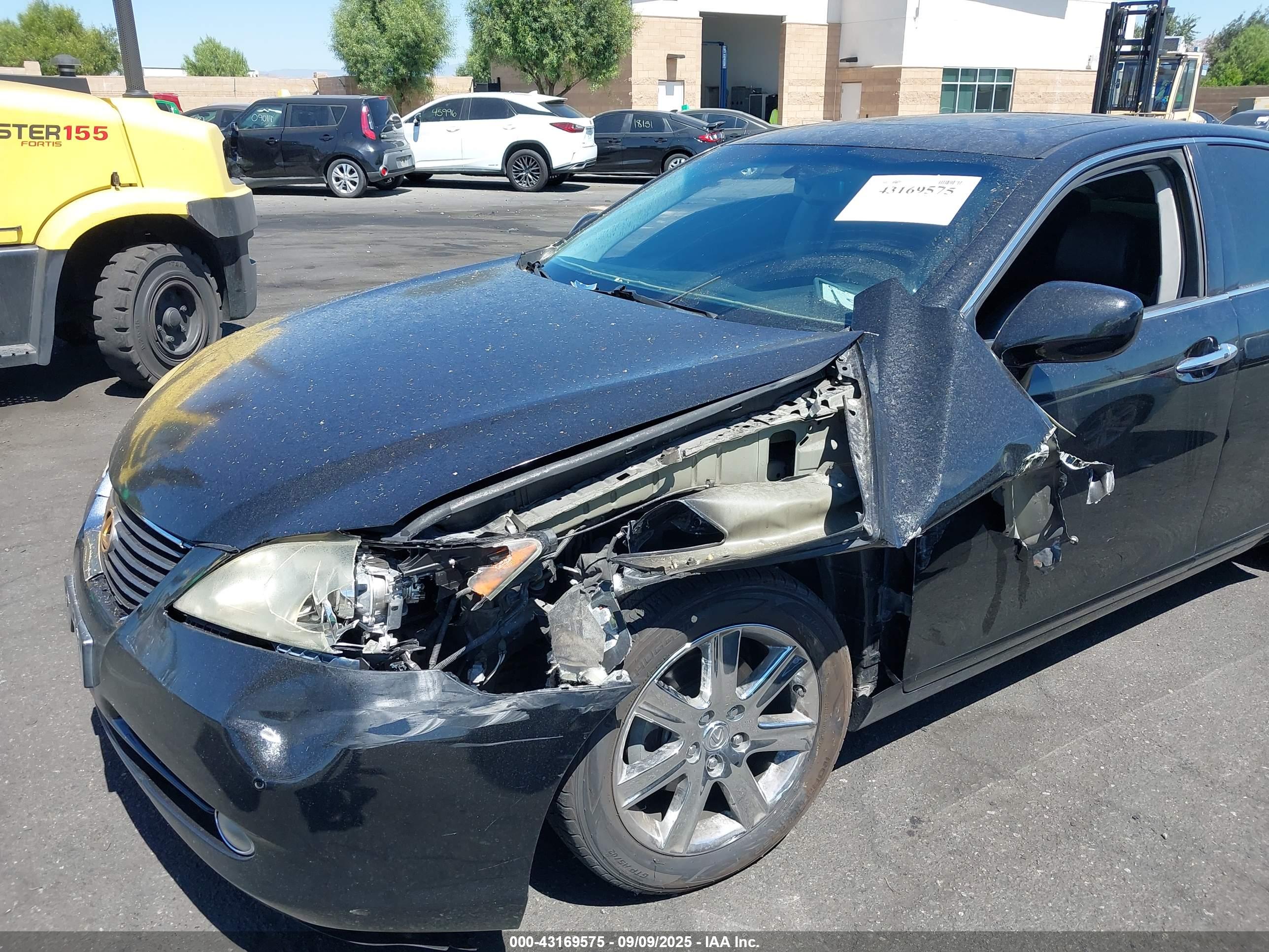 LEXUS ES image 6