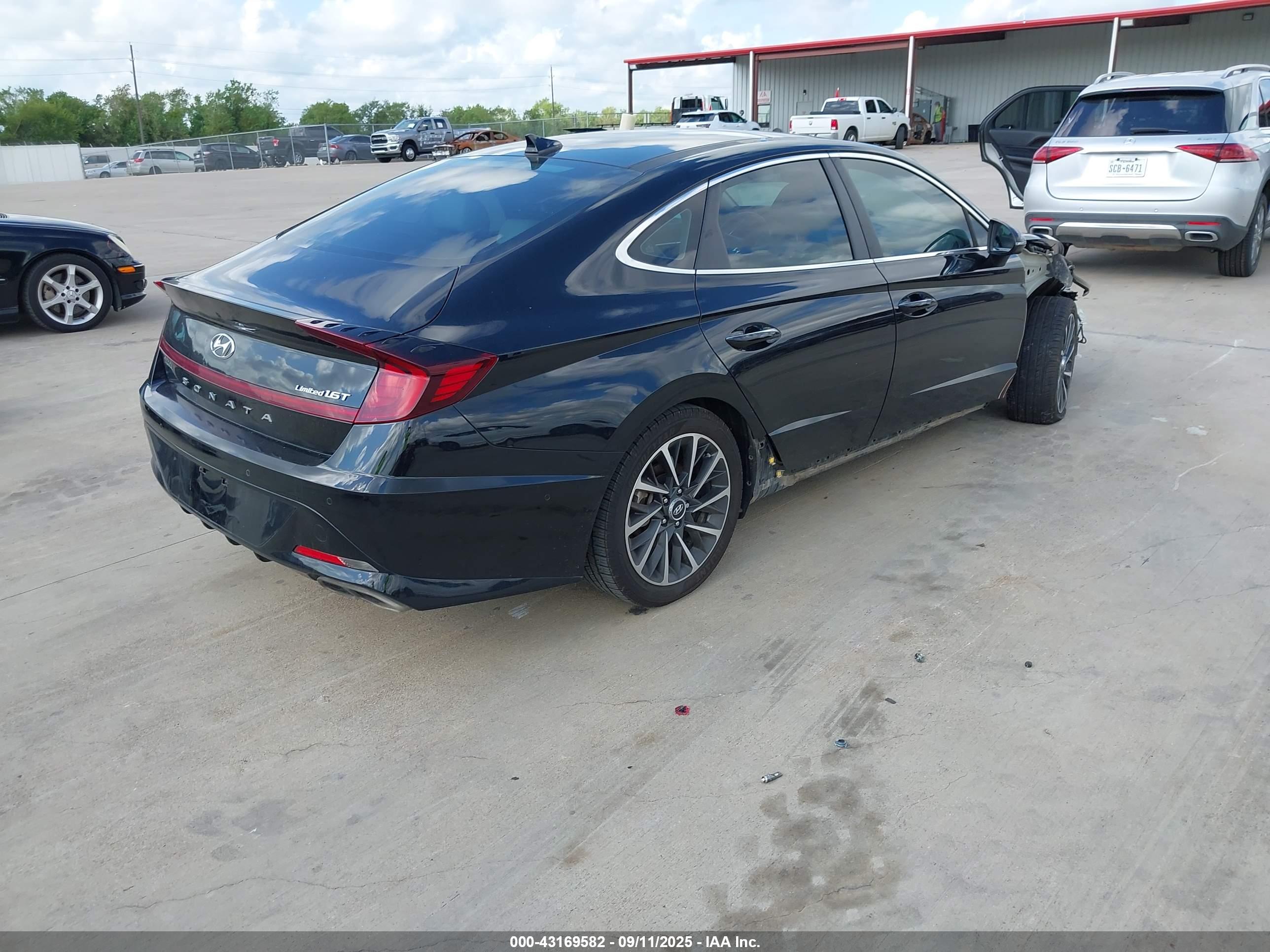 HYUNDAI SONATA image 4