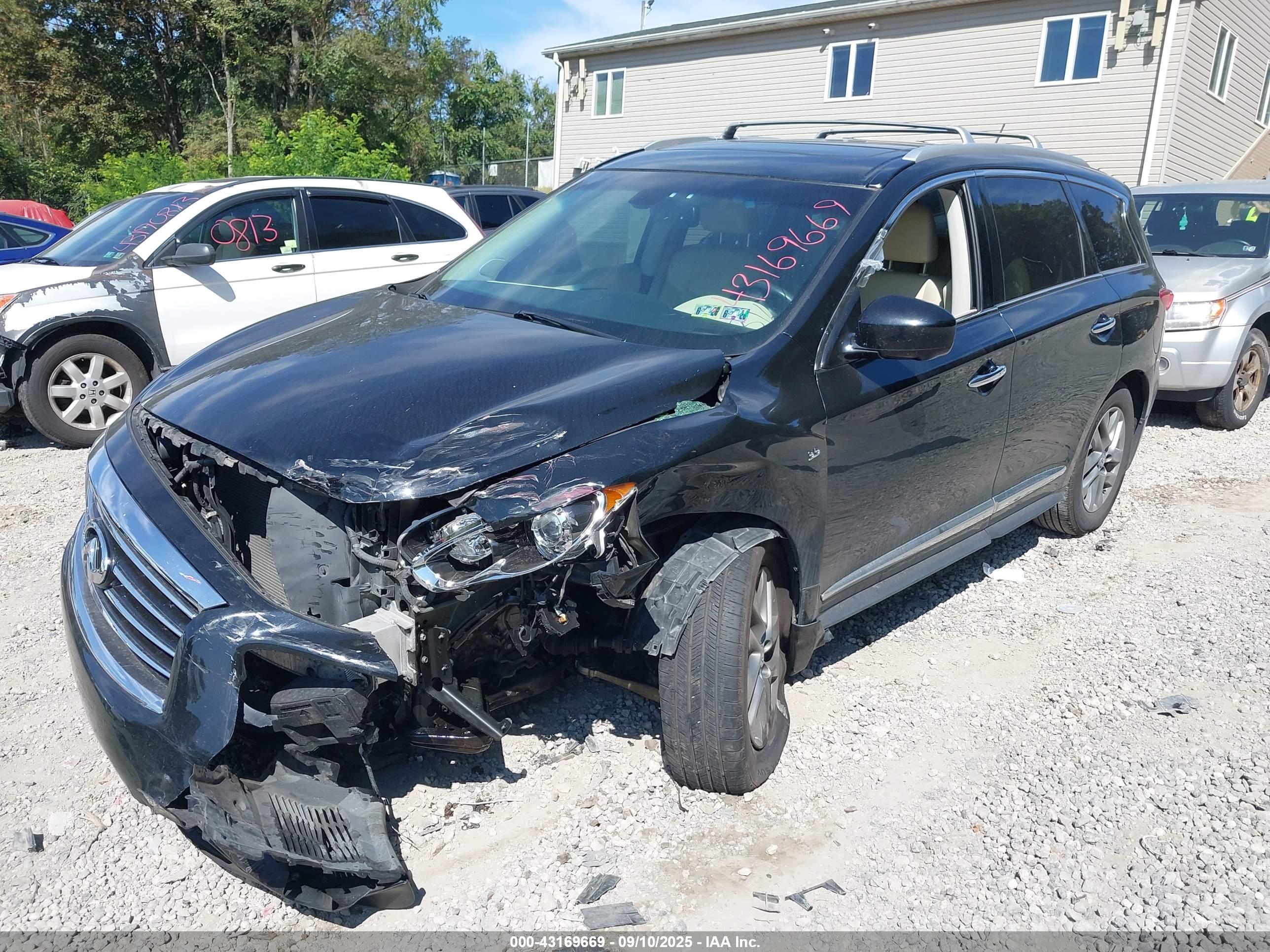 INFINITI QX60 image 2