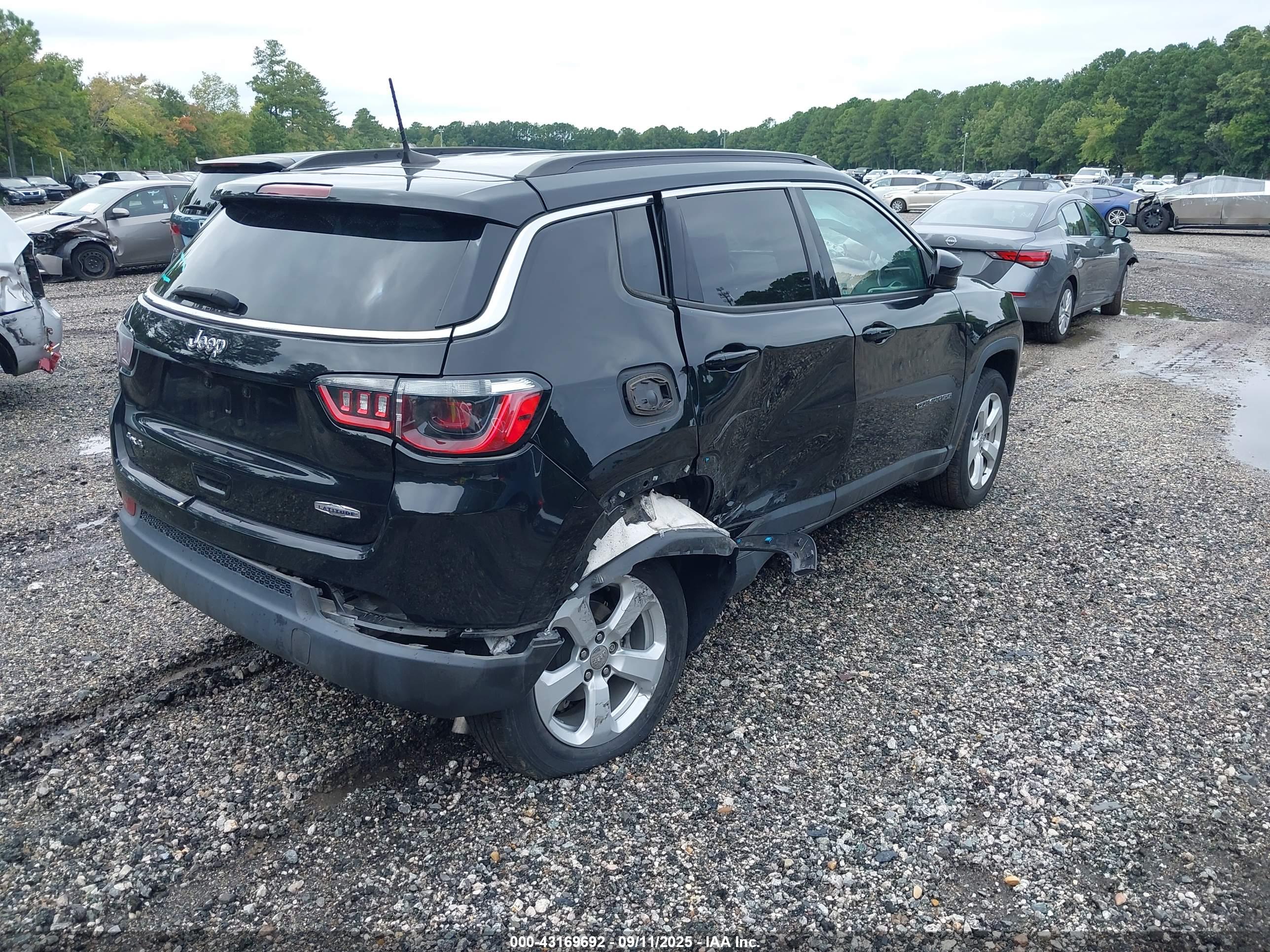 JEEP COMPASS image 4