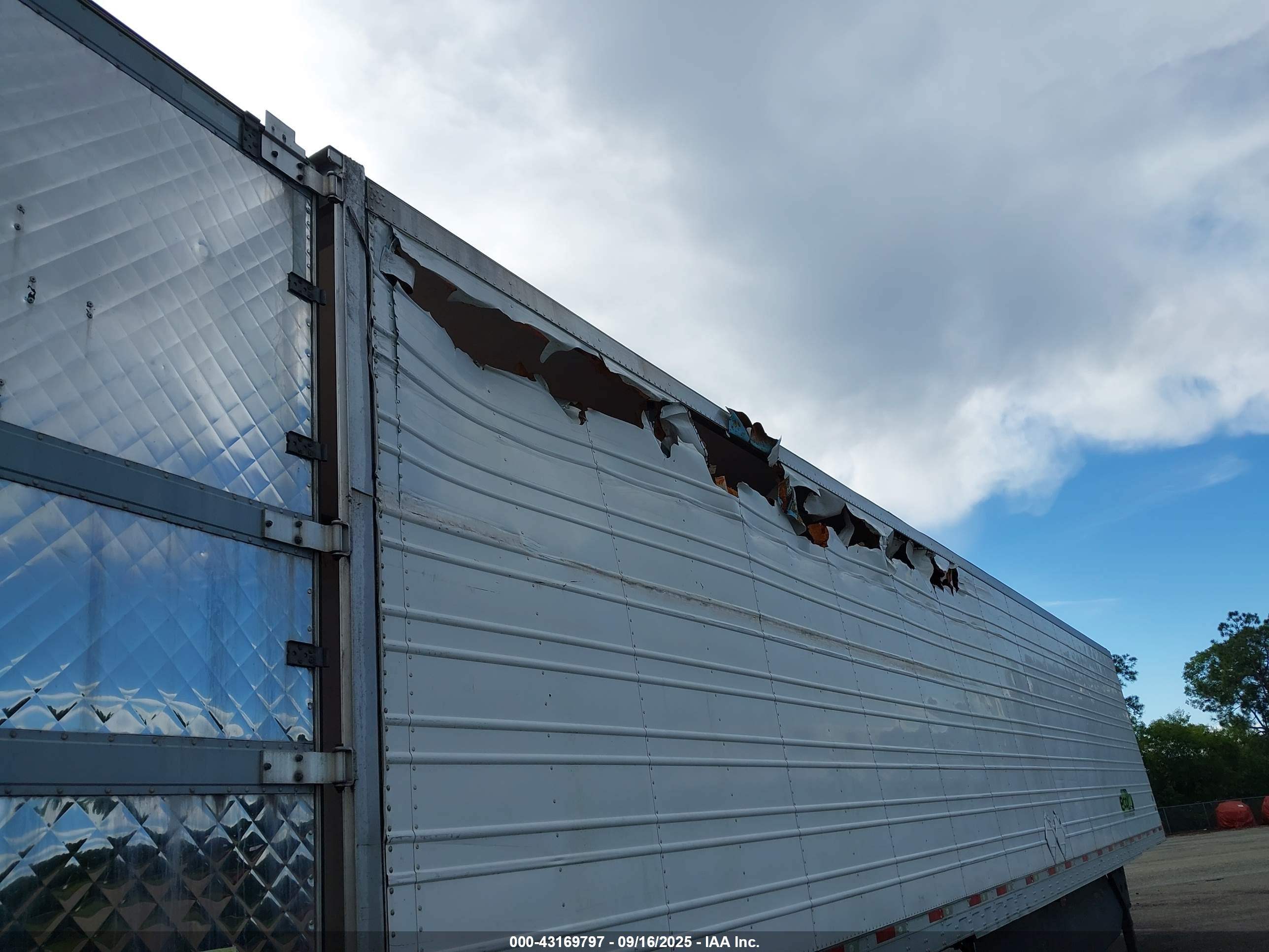 UTILITY TRAILER image 6