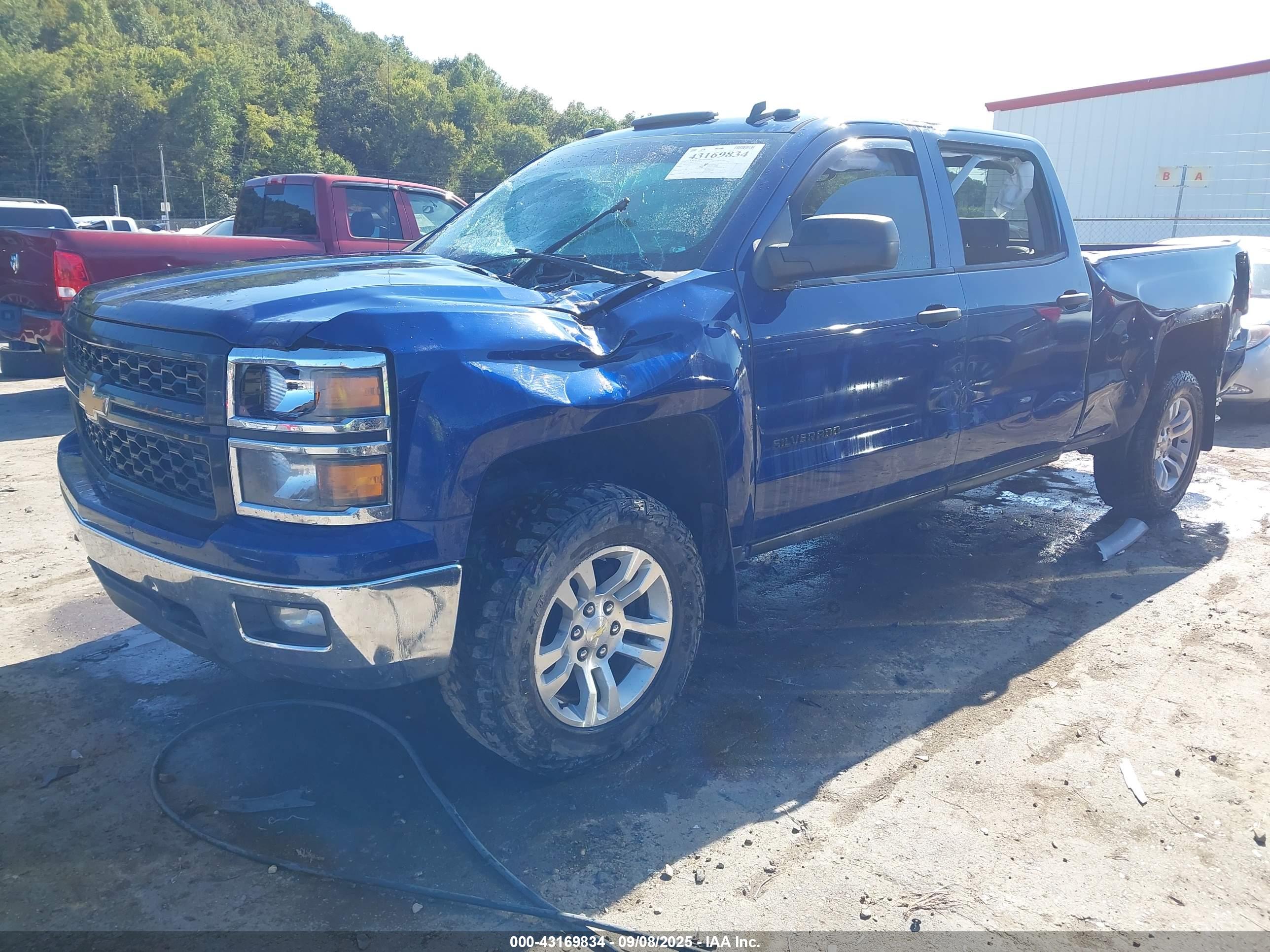 CHEVROLET SILVERADO image 2
