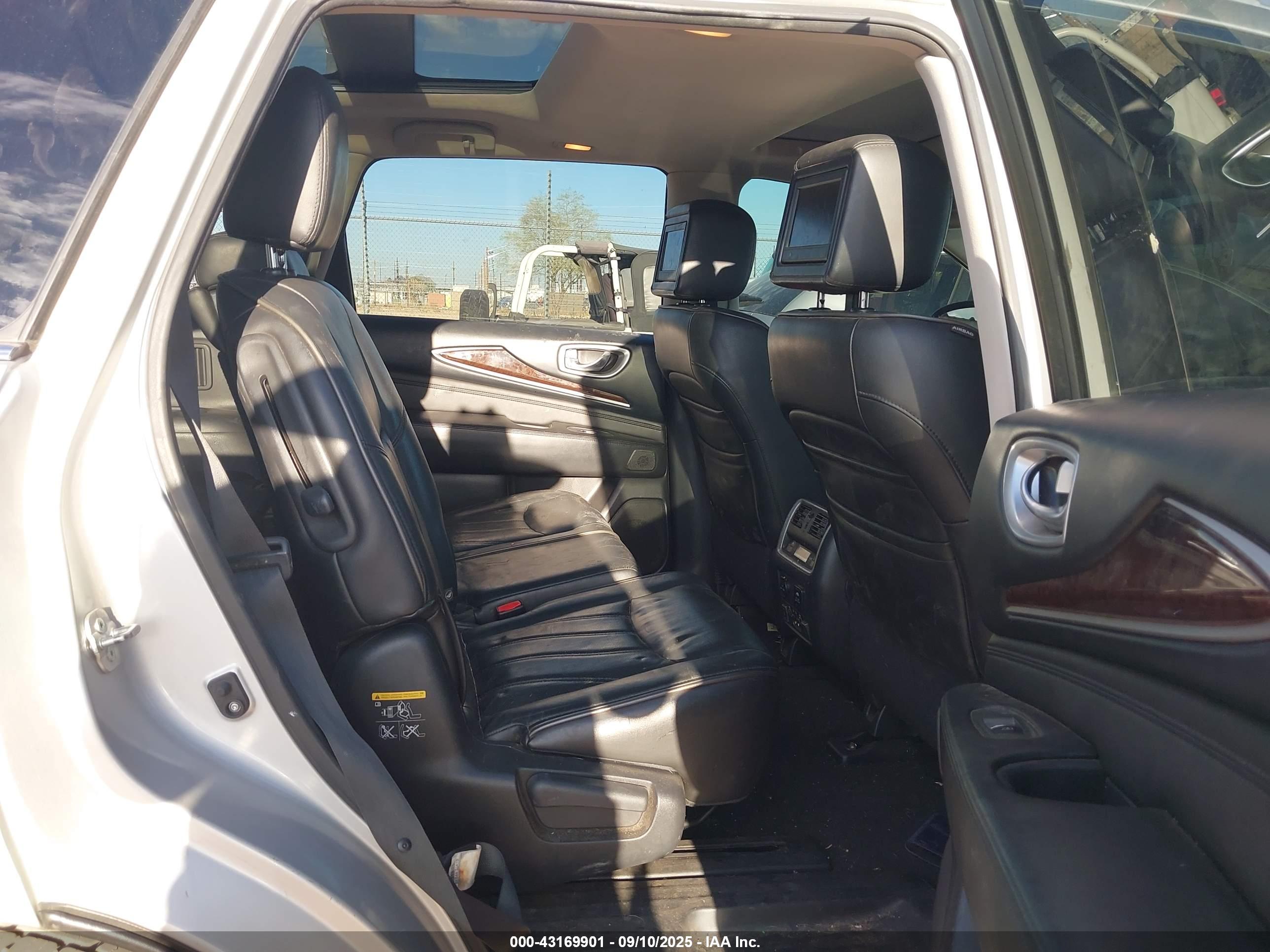 INFINITI QX60 image 8