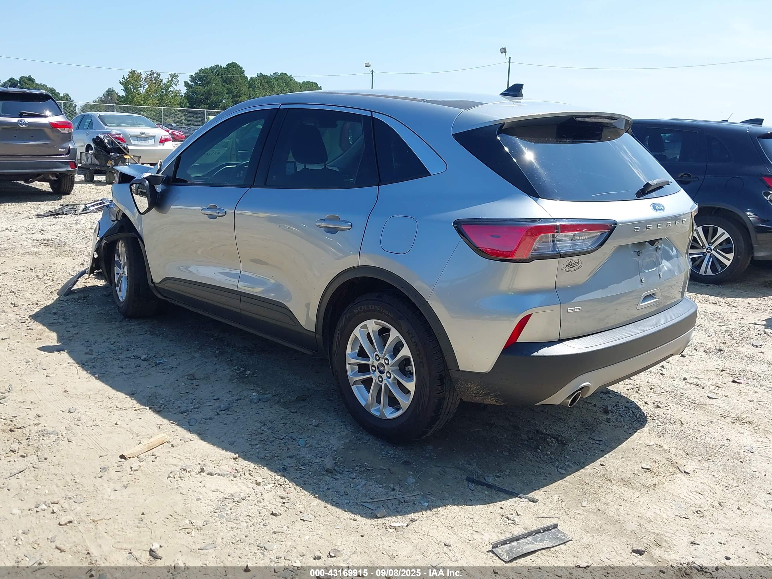 FORD ESCAPE image 3