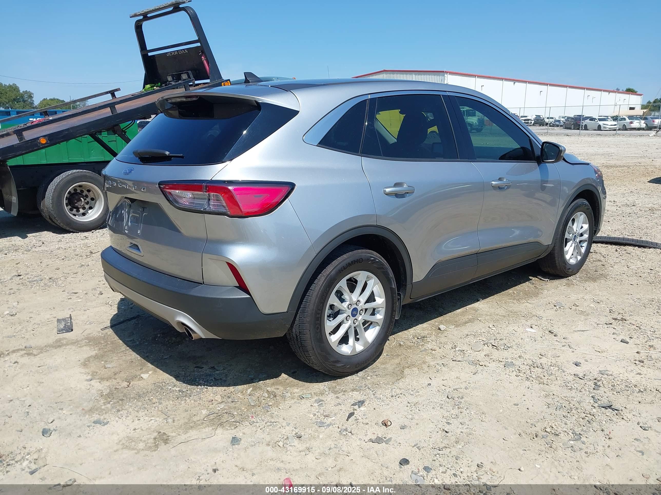 FORD ESCAPE image 4