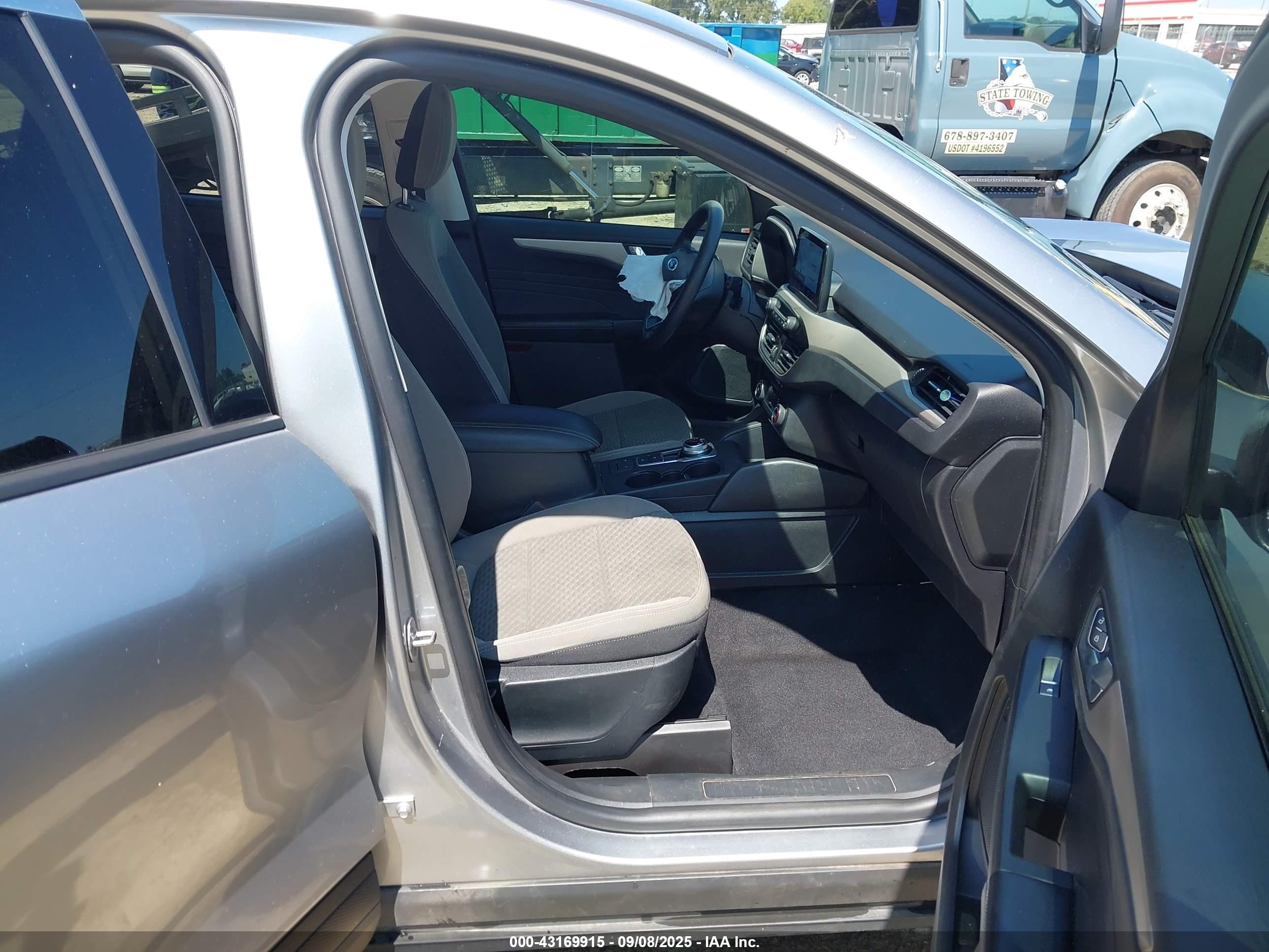 FORD ESCAPE image 5