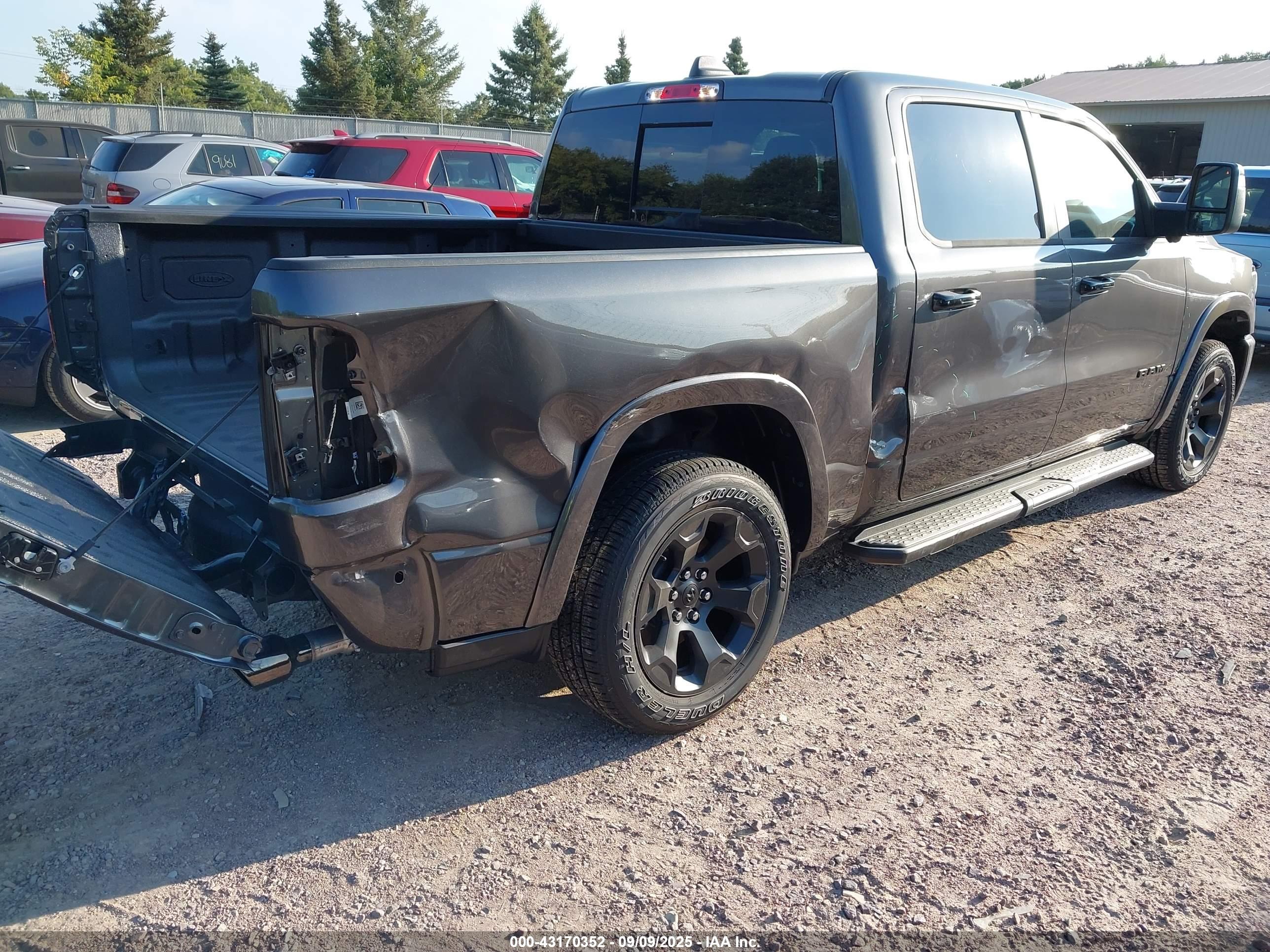 RAM 1500 image 4
