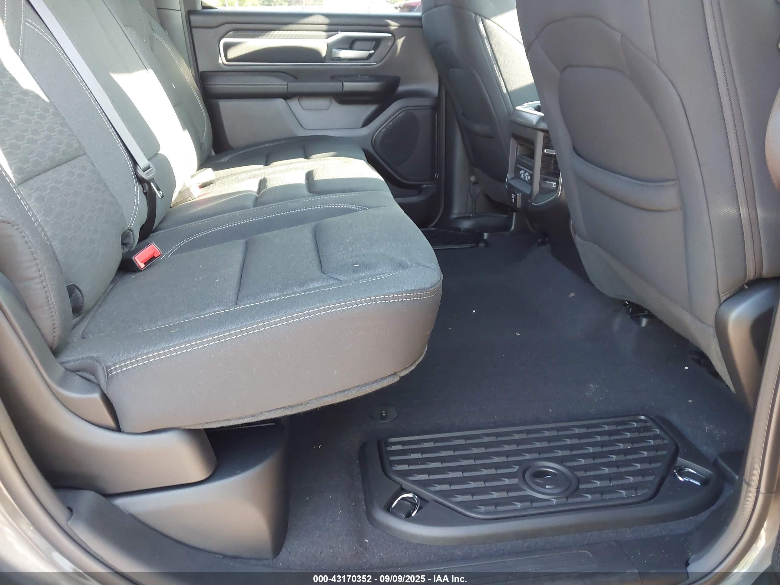 RAM 1500 image 8