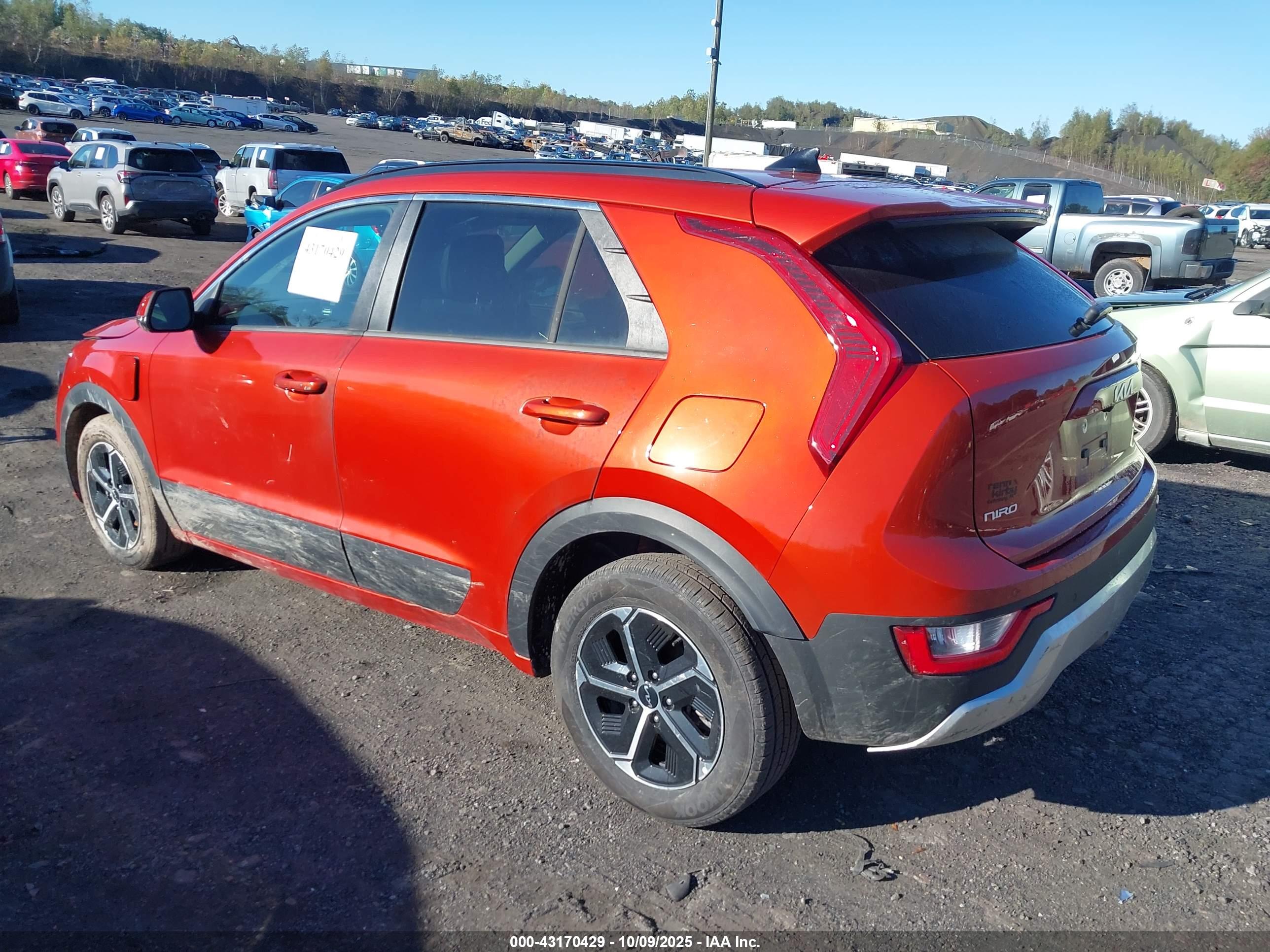 KIA NIRO image 3