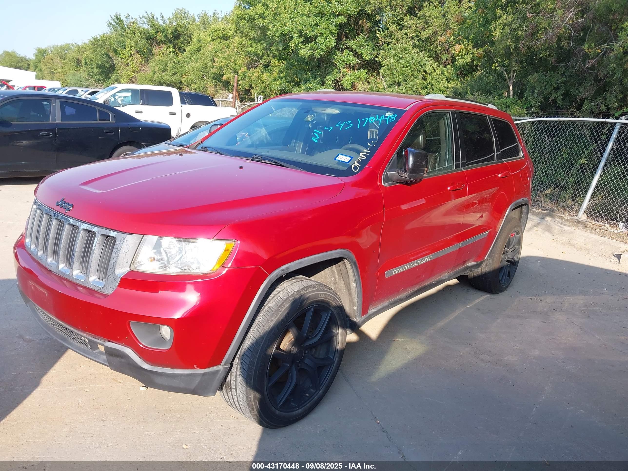 JEEP GRAND image 2