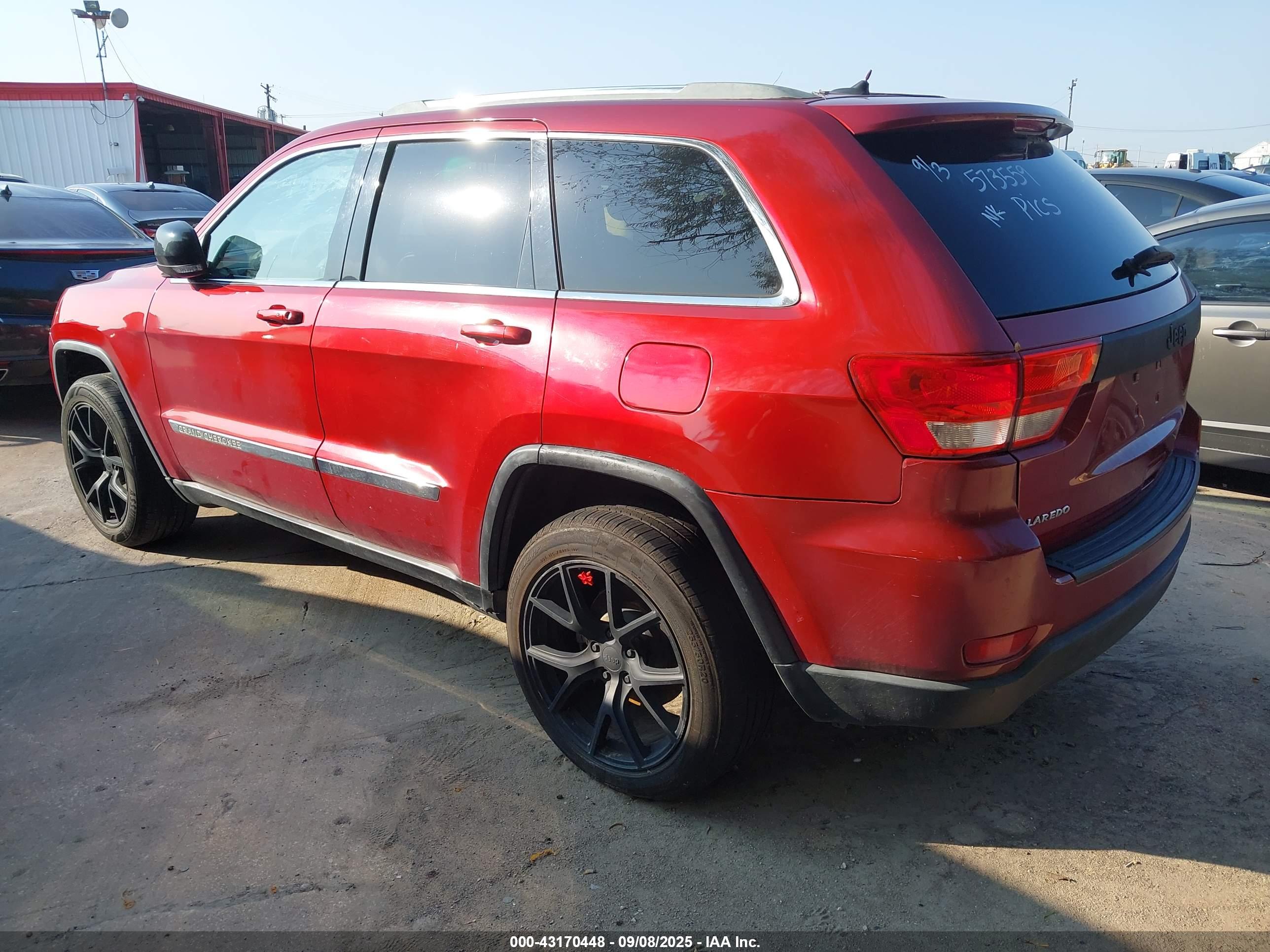 JEEP GRAND image 3