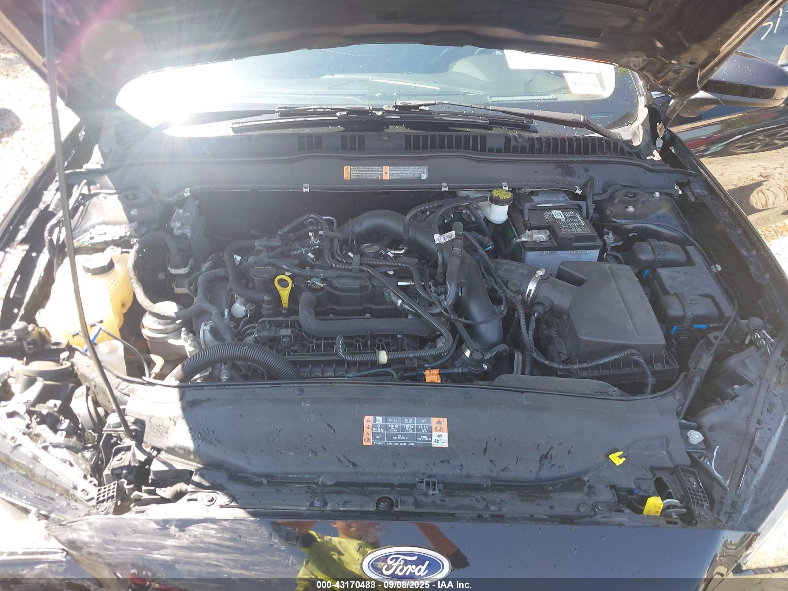 FORD FUSION image 10