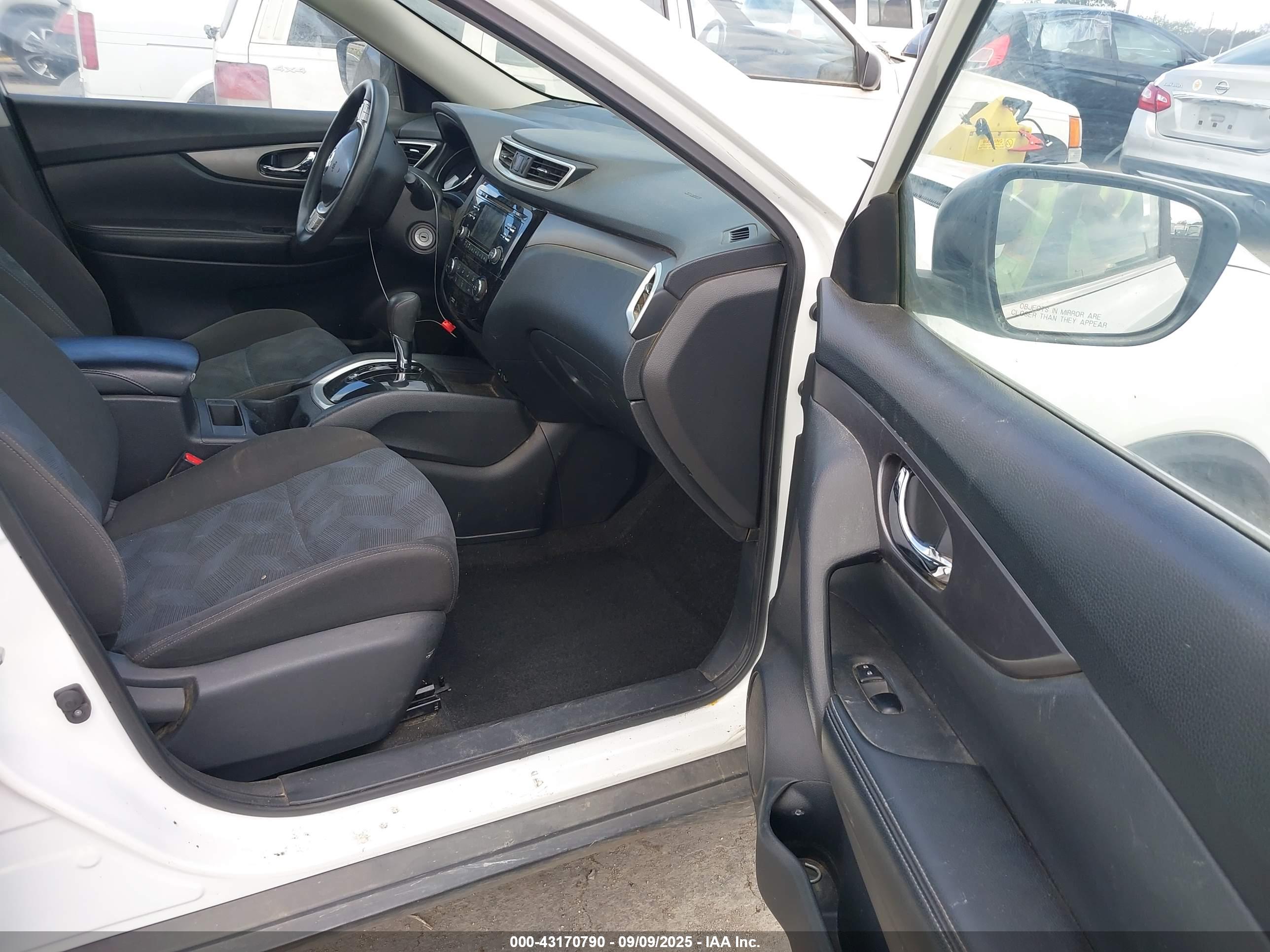 NISSAN ROGUE image 5