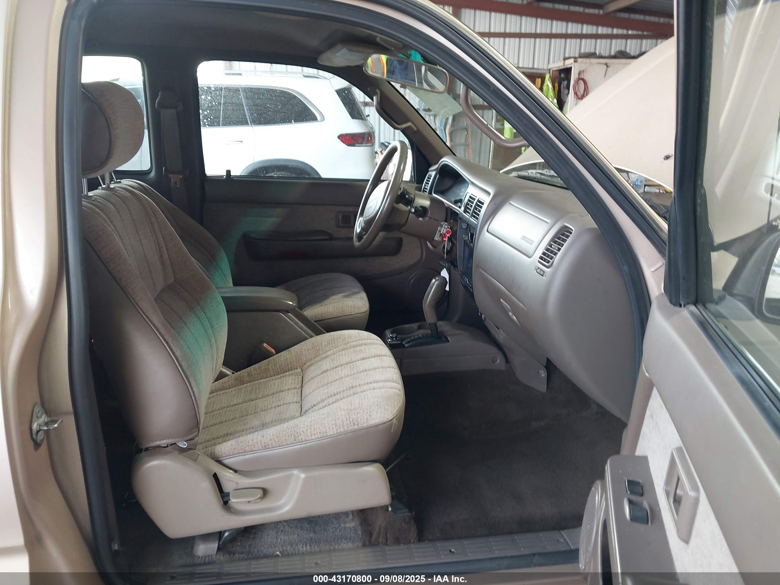 TOYOTA TACOMA image 5