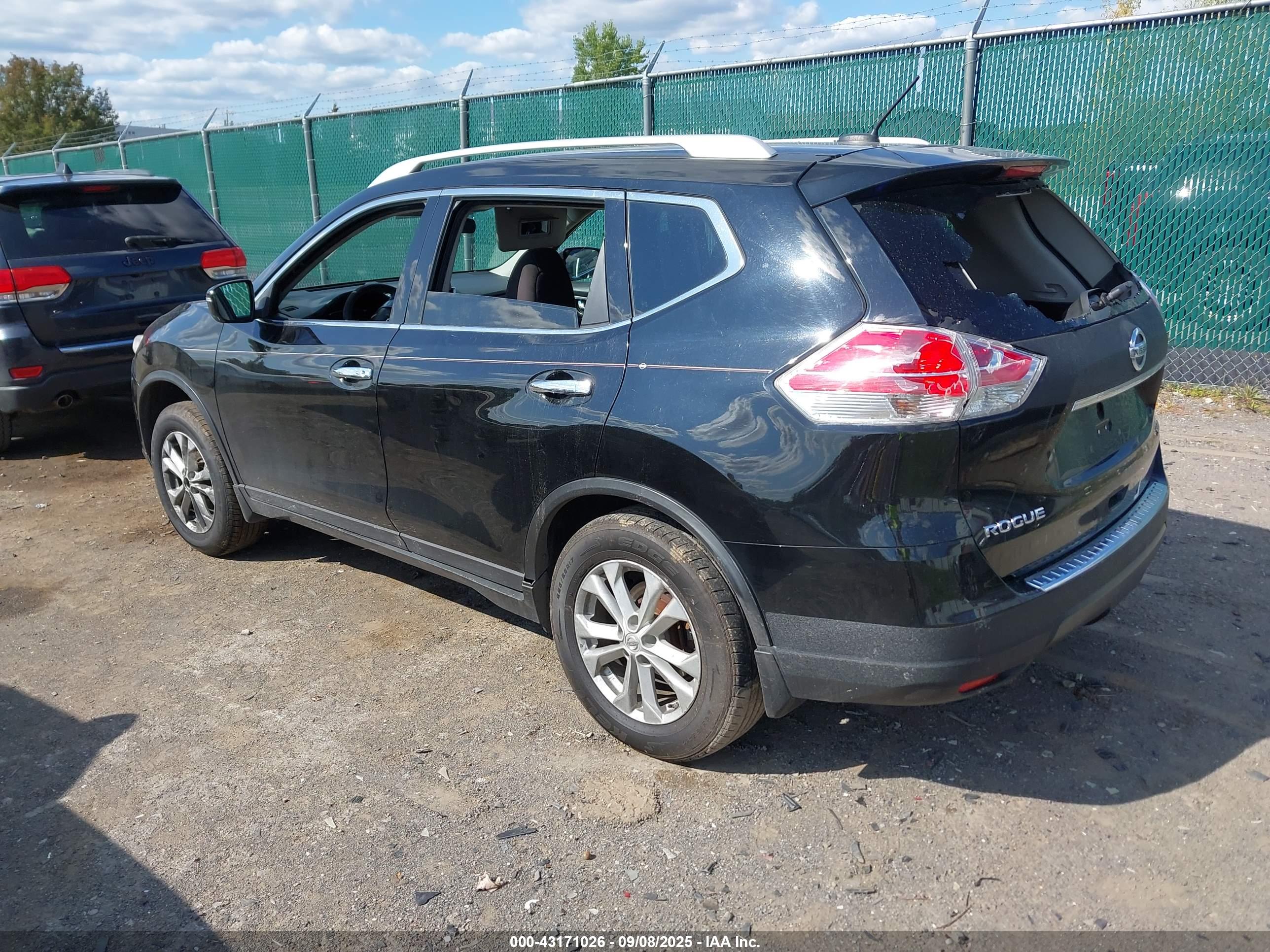 NISSAN ROGUE image 3